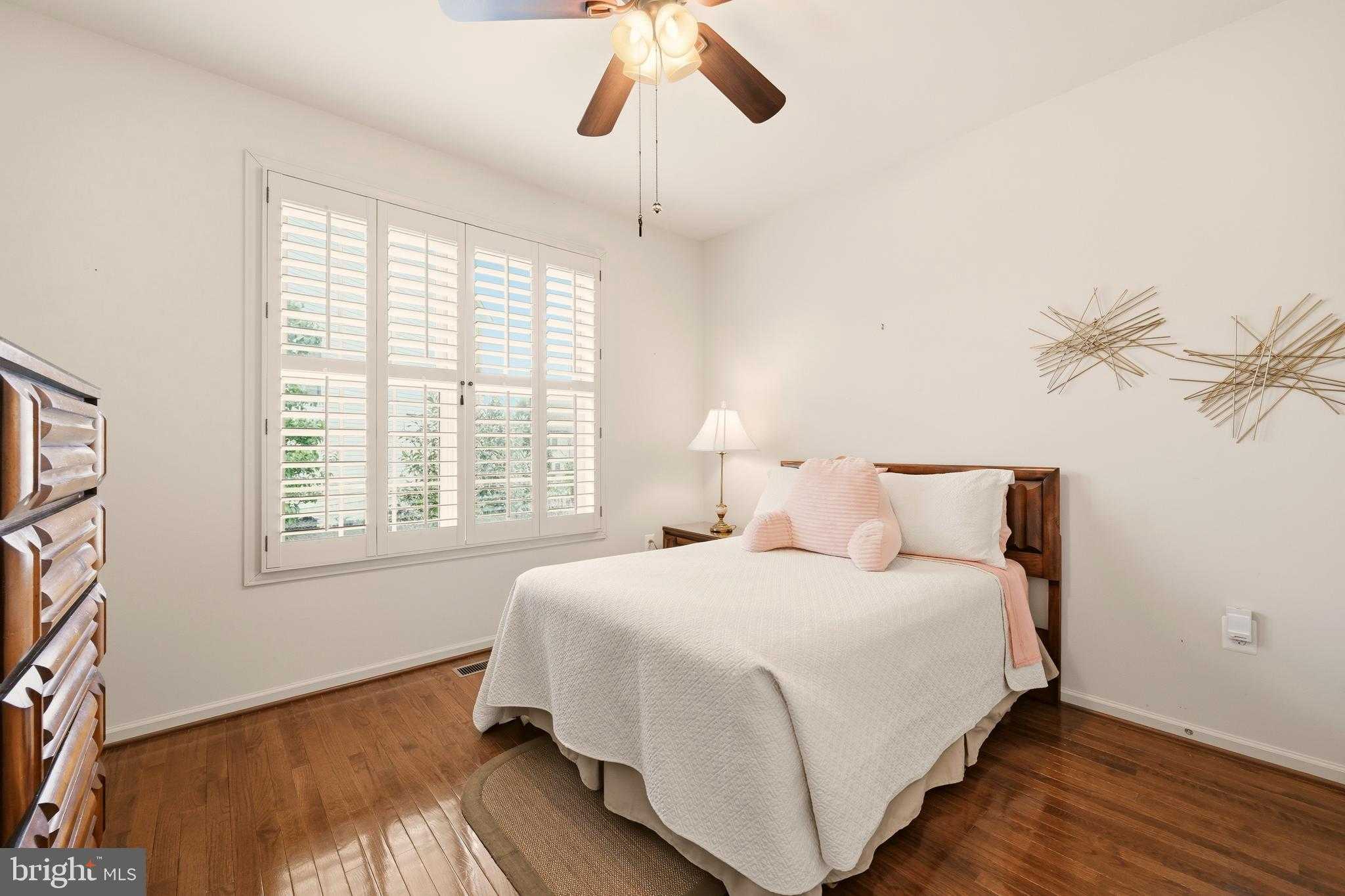 1104 Sweetbay Pl photo 25