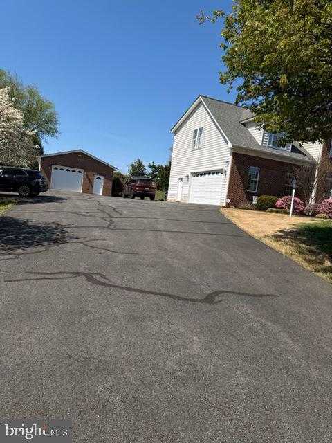 4019 Gypsum Hill Rd photo 2