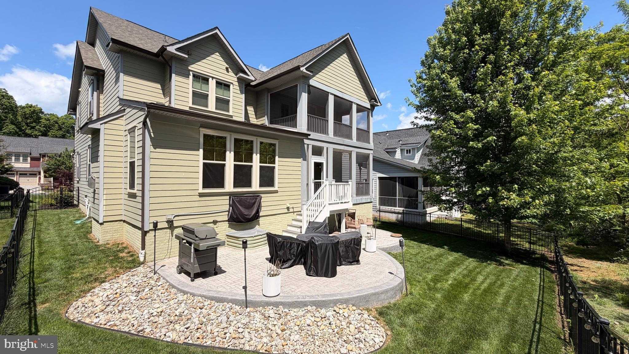 17109 Gullwing Dr photo 3