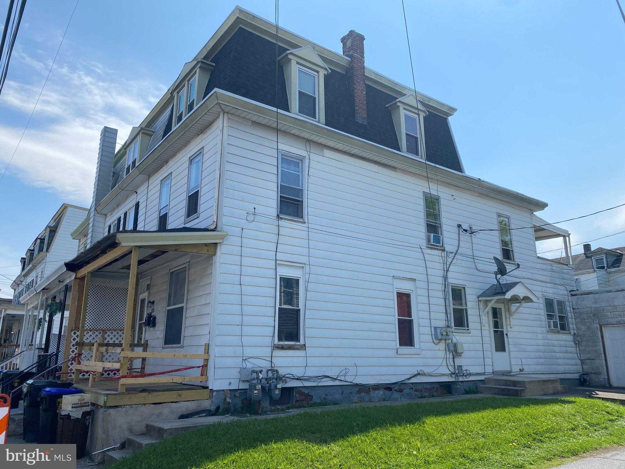 2639 Booser Ave photo 2