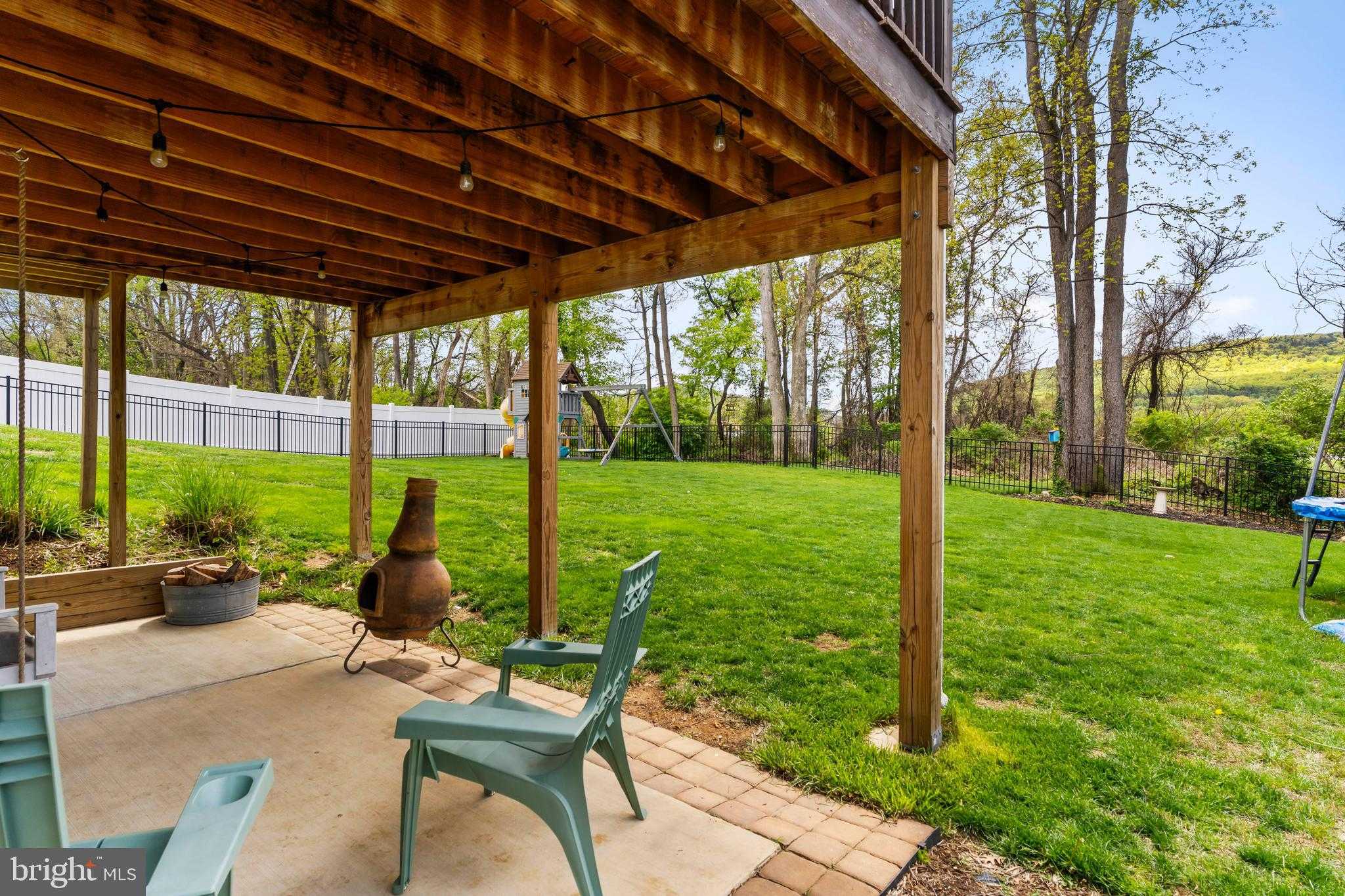 228 Parkway Dr photo 45