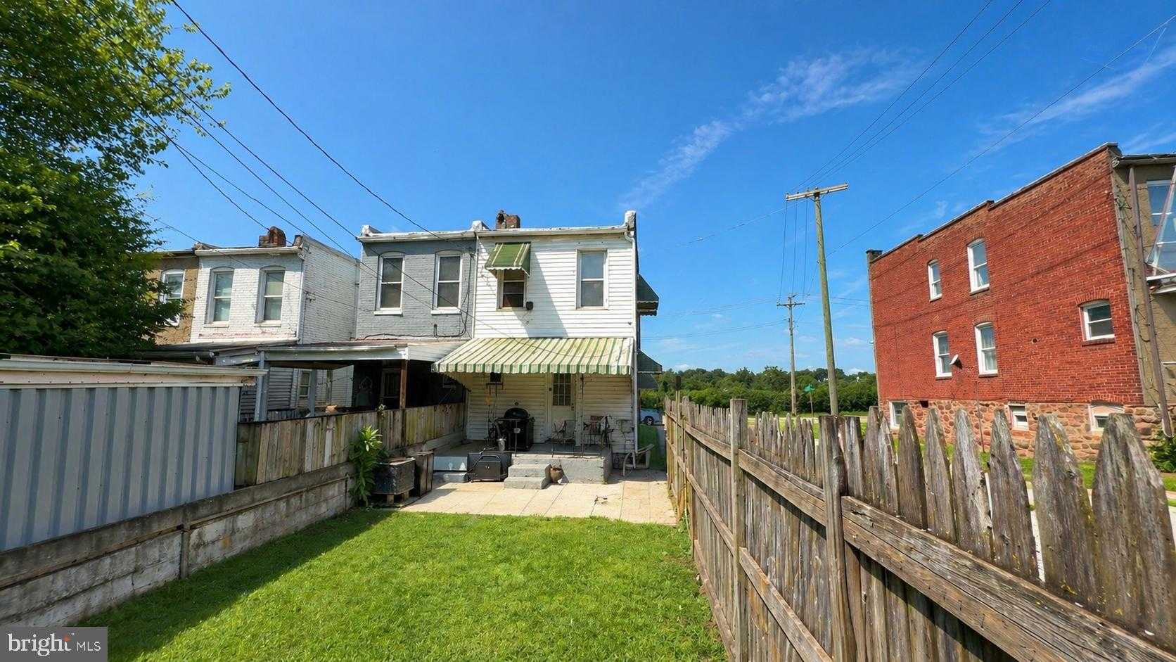 937 Brunswick St photo 8
