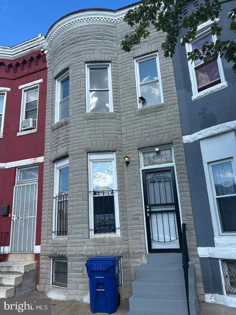 2033 N Fulton Ave photo 1