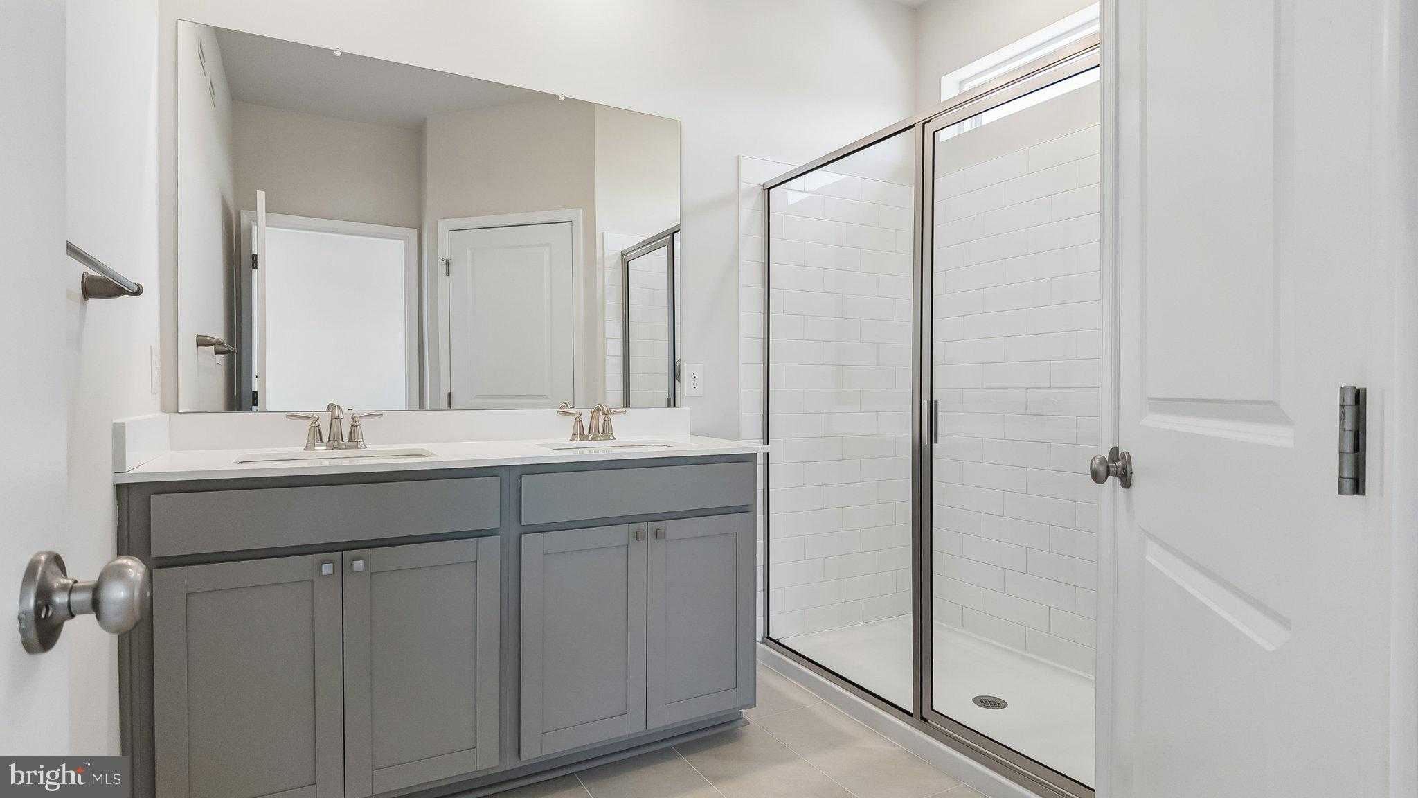 250 Smithworks Blvd photo 28