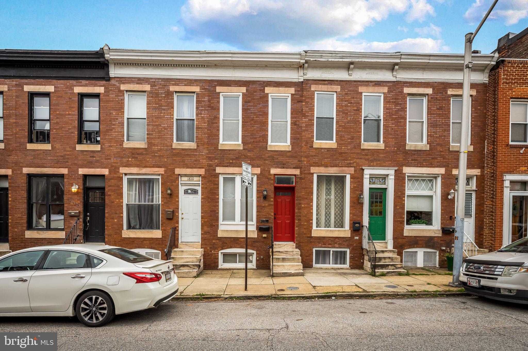 1808 Light St photo 2