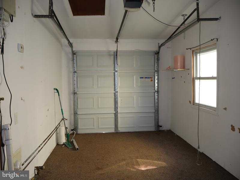 684 Austin Dr photo 23