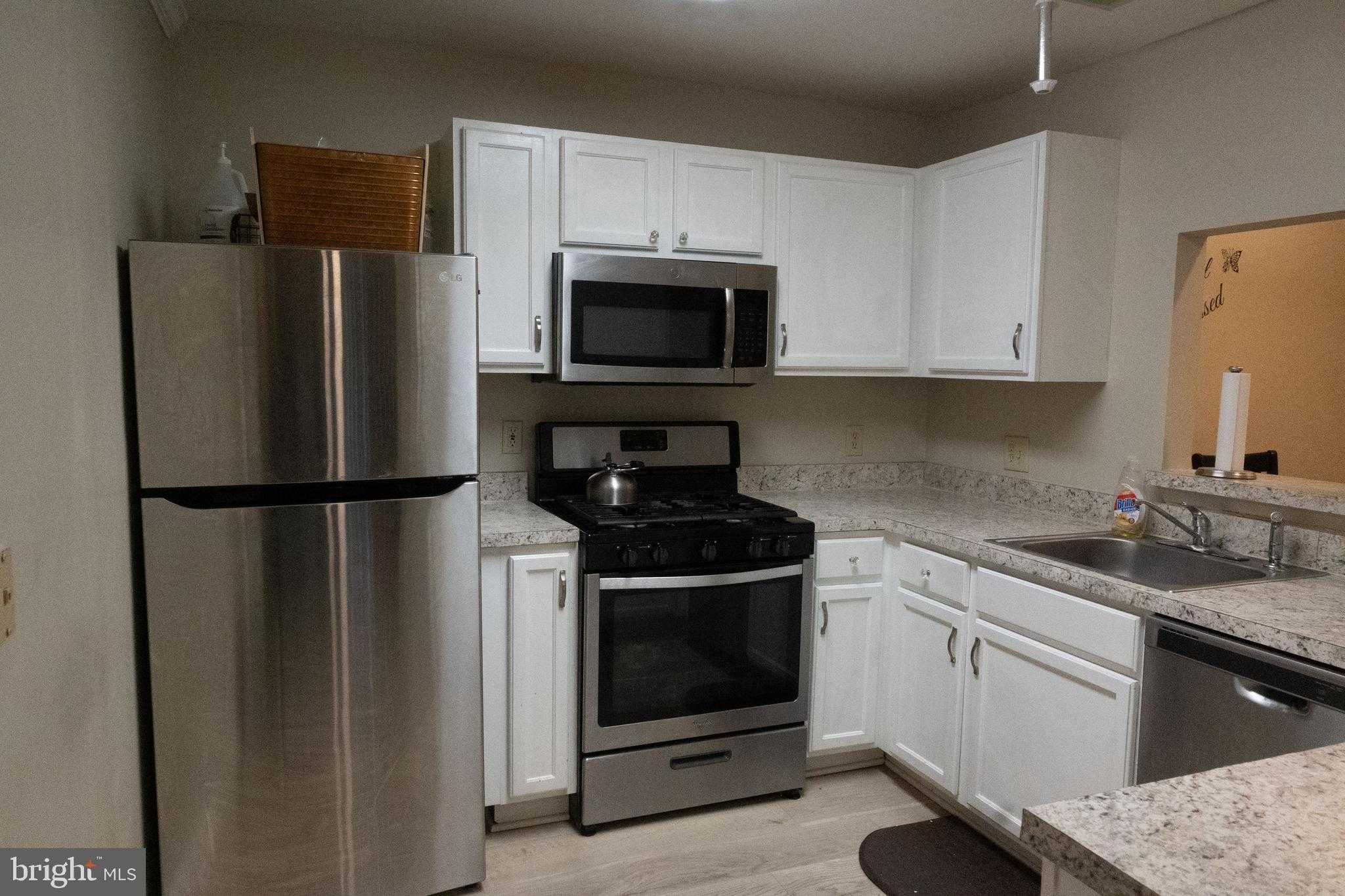 8901 Stone Creek Pl Apt 101 photo 8