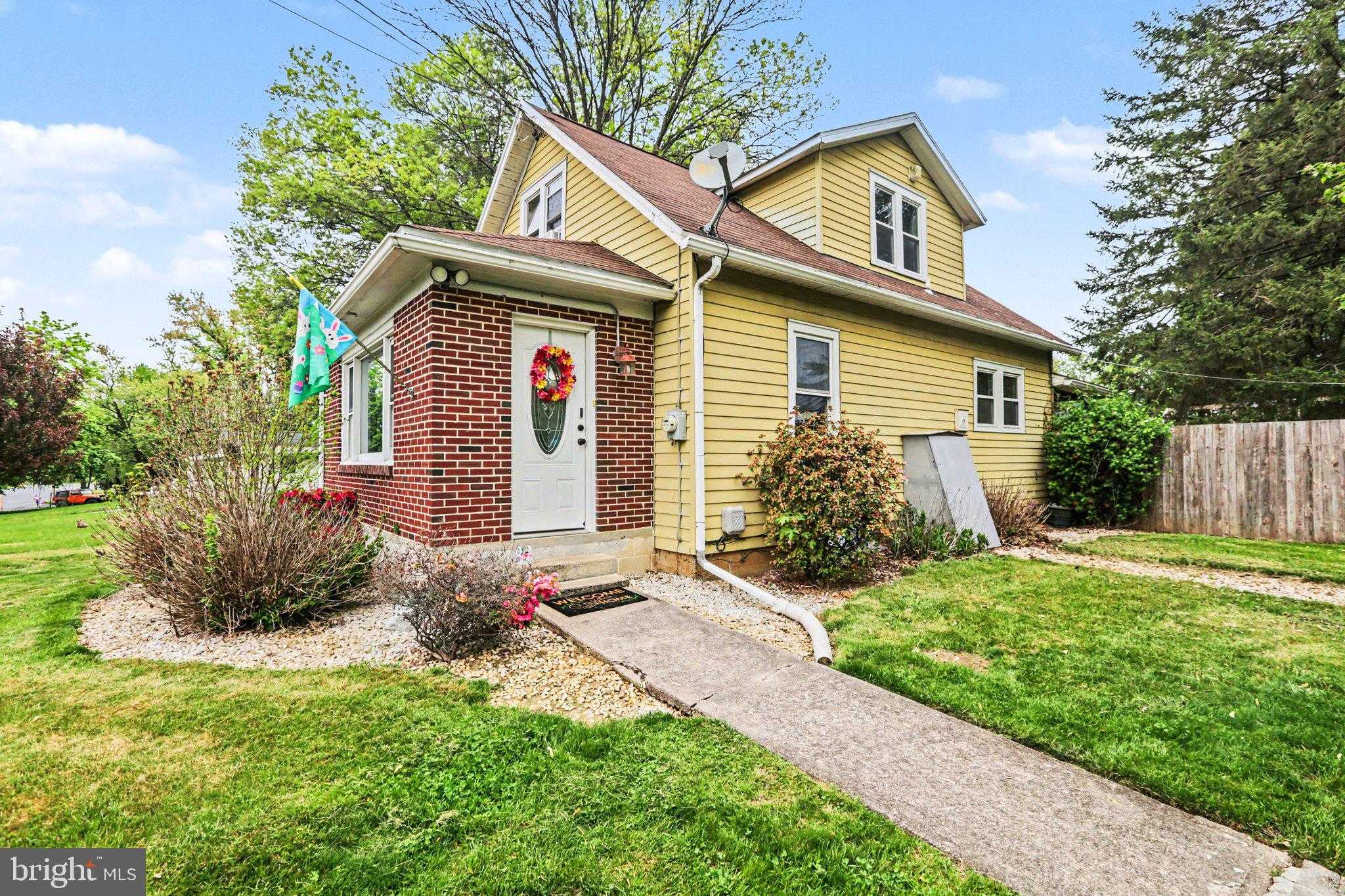1020 Oberlin Rd photo 2