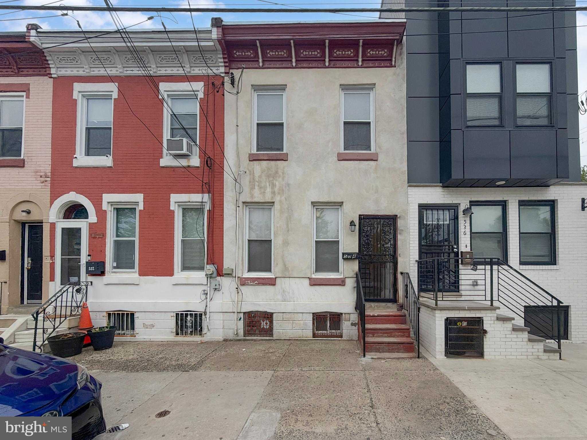 534 W Huntingdon St photo 26