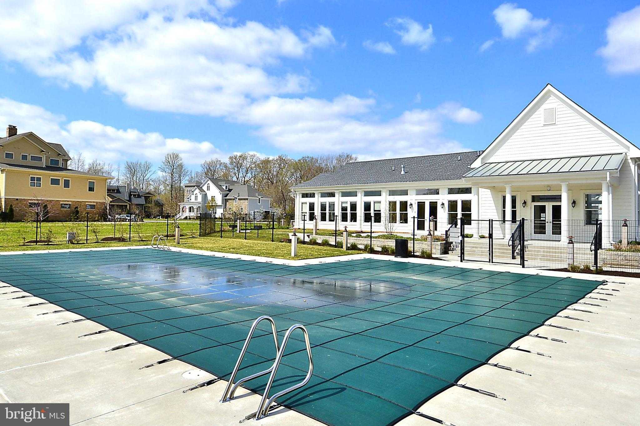 Easton Village Dr photo 8