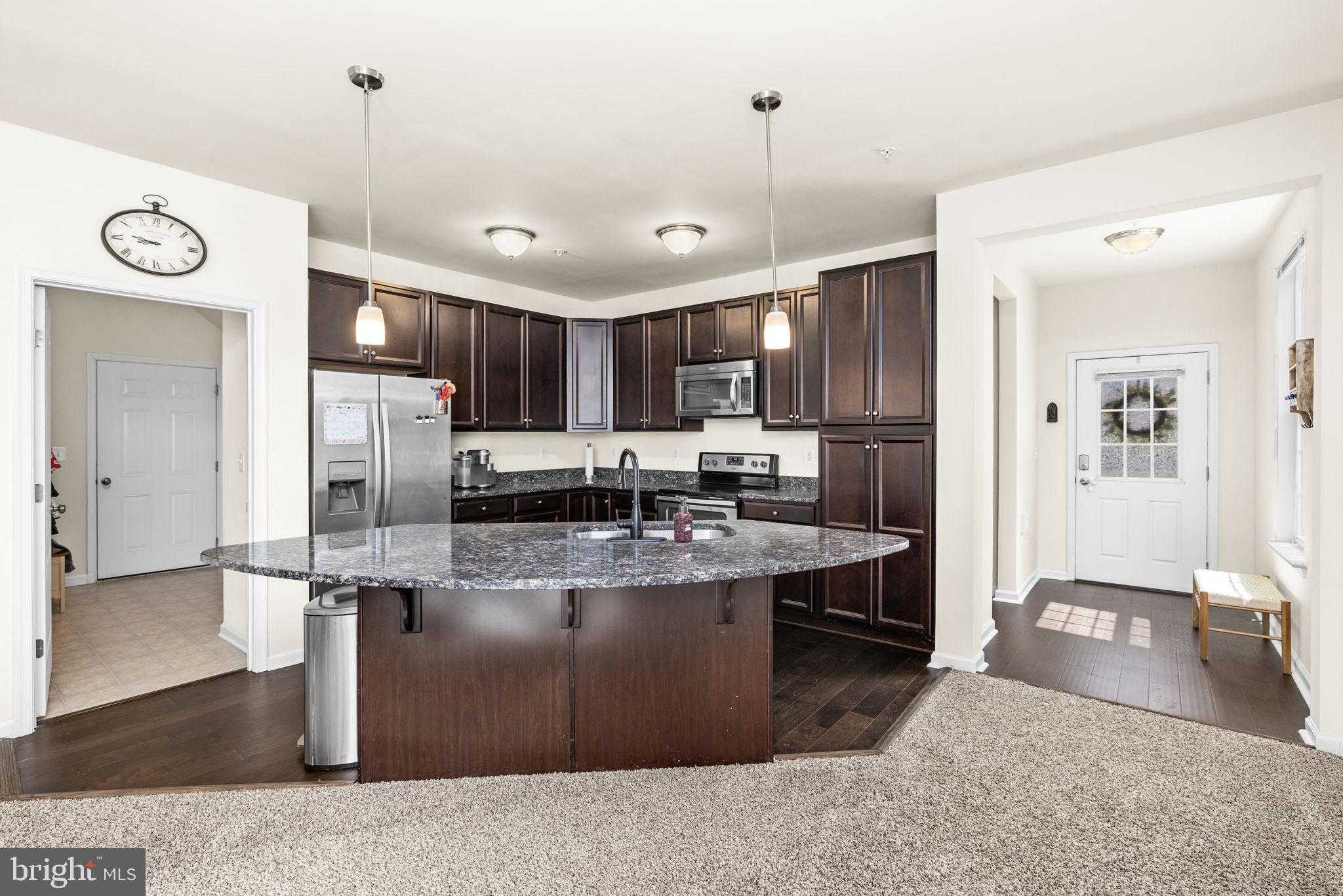 140 Dandridge CT Apt 103 photo 4