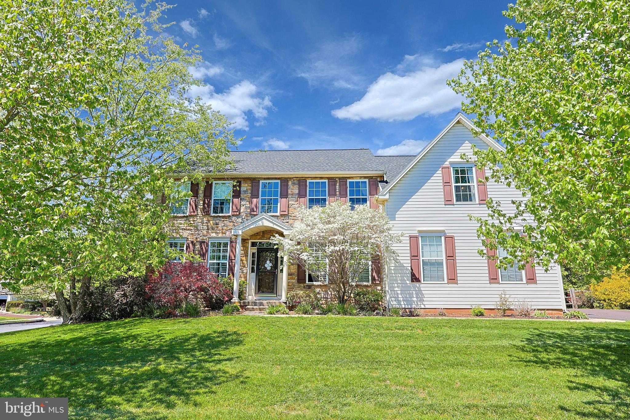 79 Ashley Dr photo 1