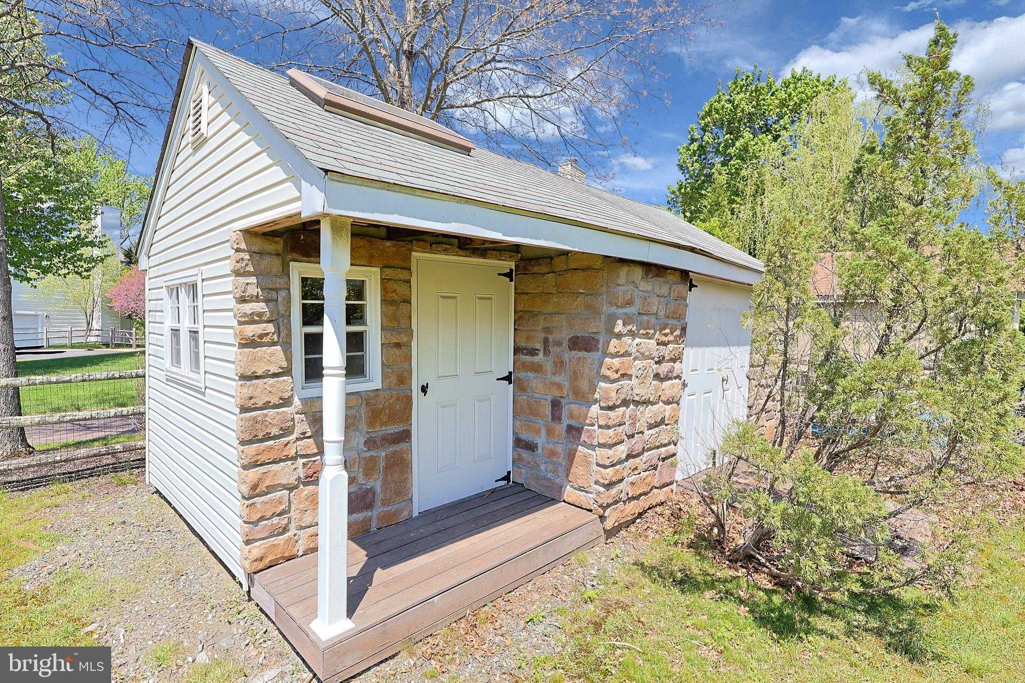 79 Ashley Dr photo 8