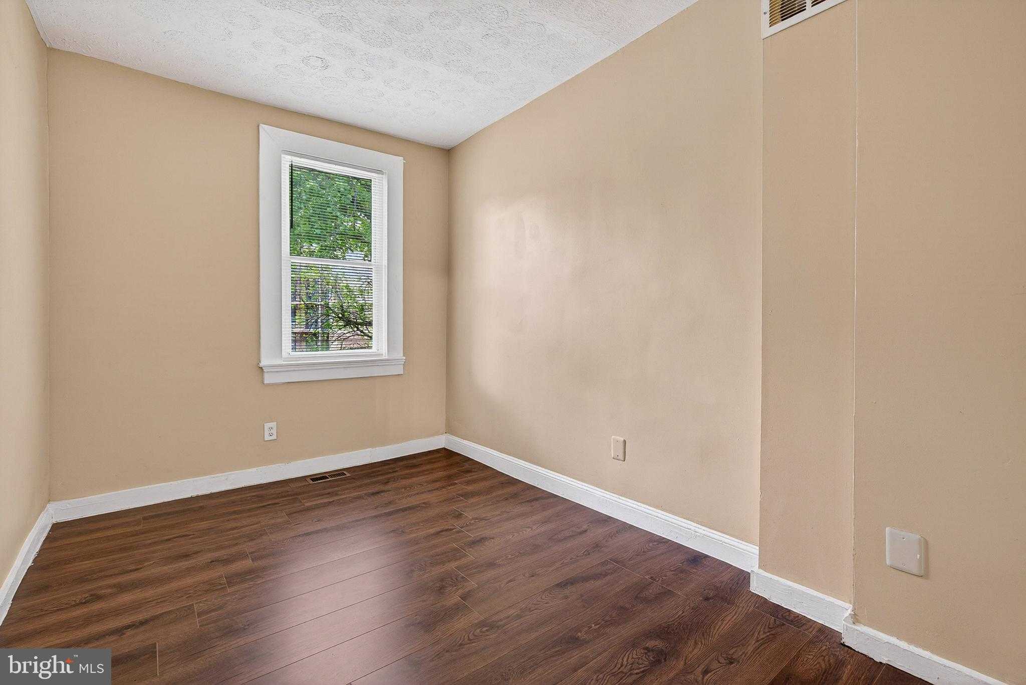 5217 Saint Charles Ave photo 16