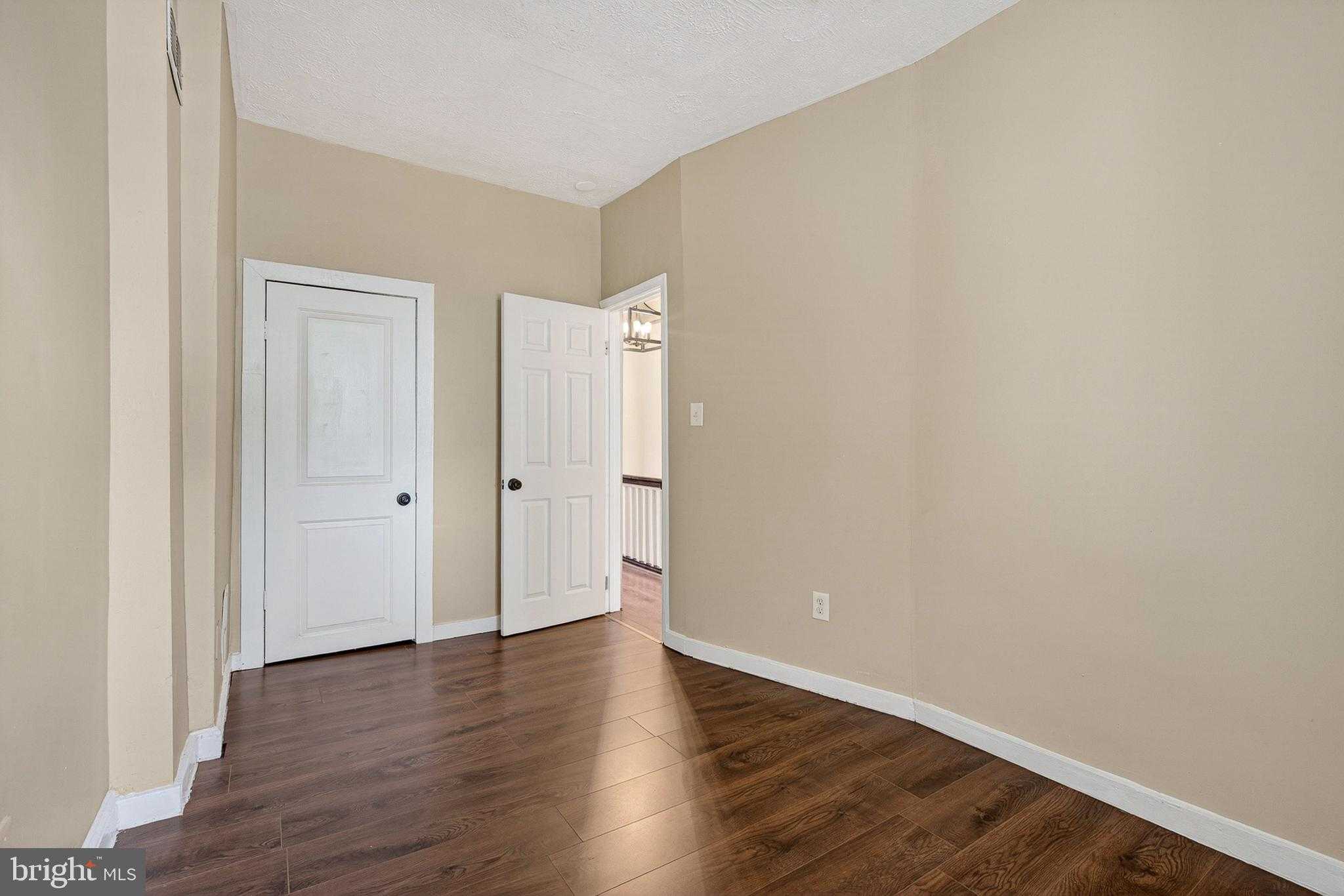 5217 Saint Charles Ave photo 17