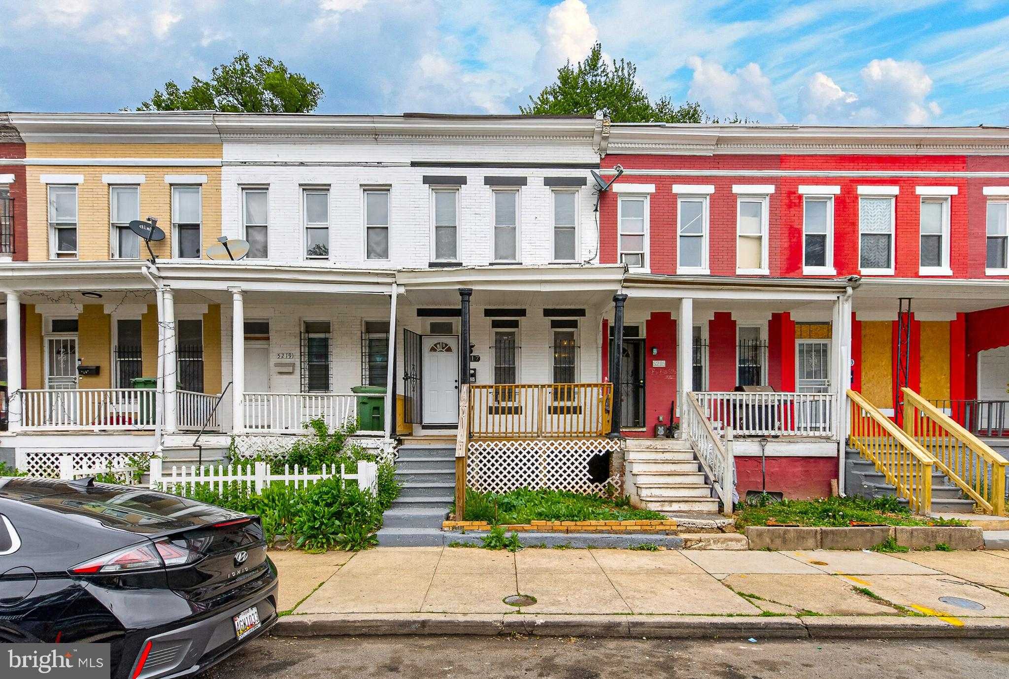 5217 Saint Charles Ave photo 2