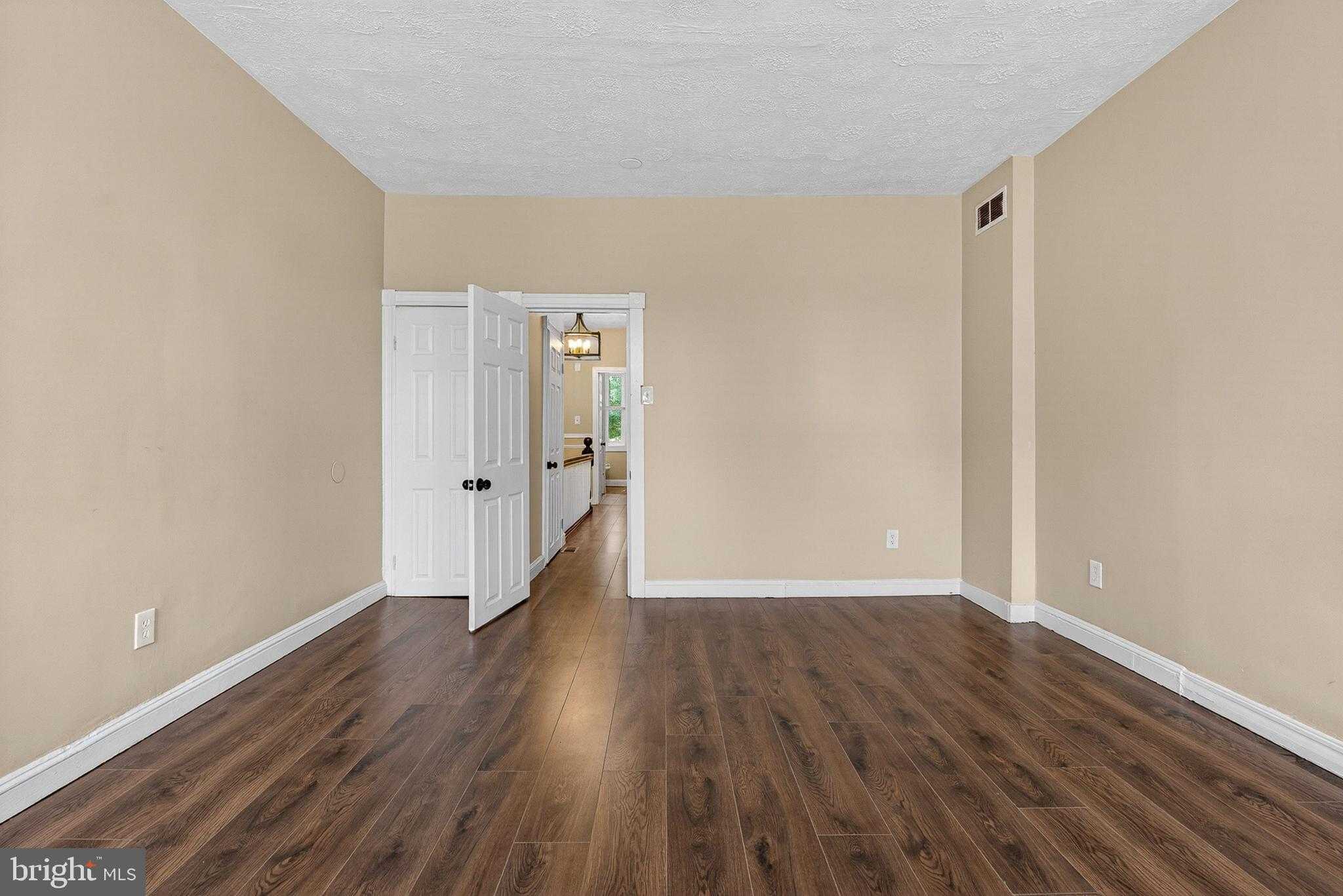 5217 Saint Charles Ave photo 22