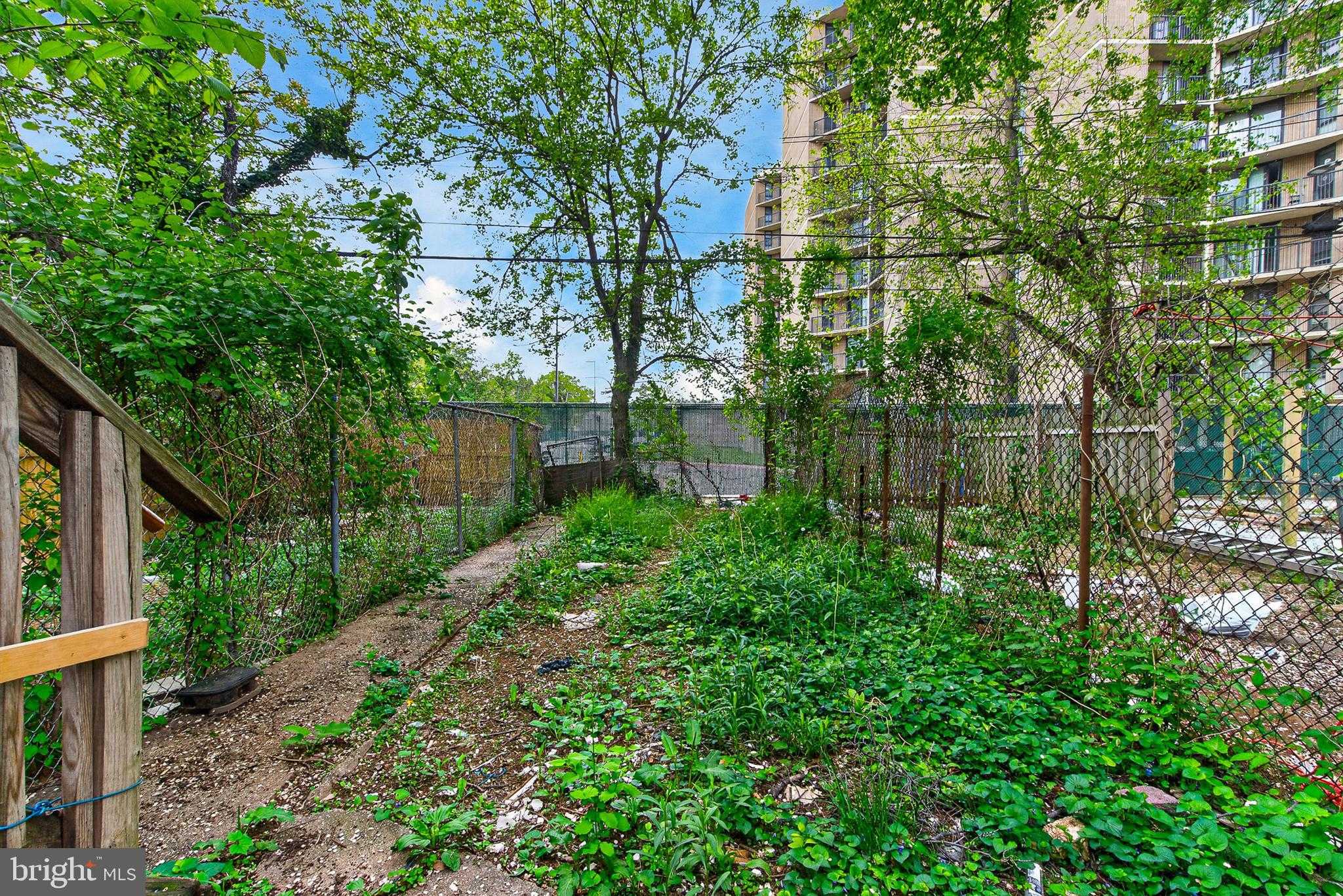 5217 Saint Charles Ave photo 28