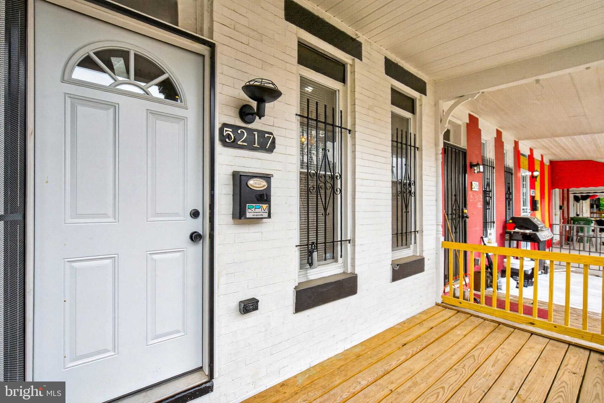 5217 Saint Charles Ave photo 4