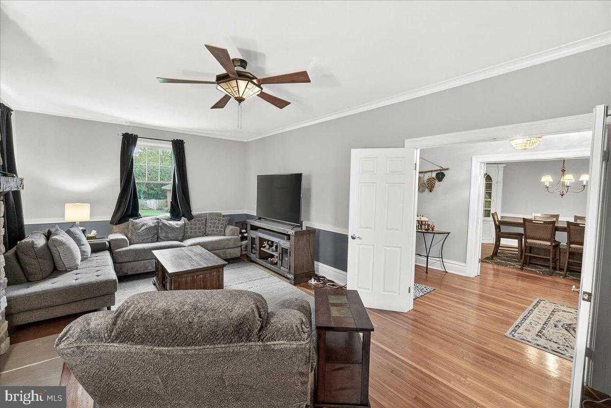 1131 Oak Hill Ave photo 5