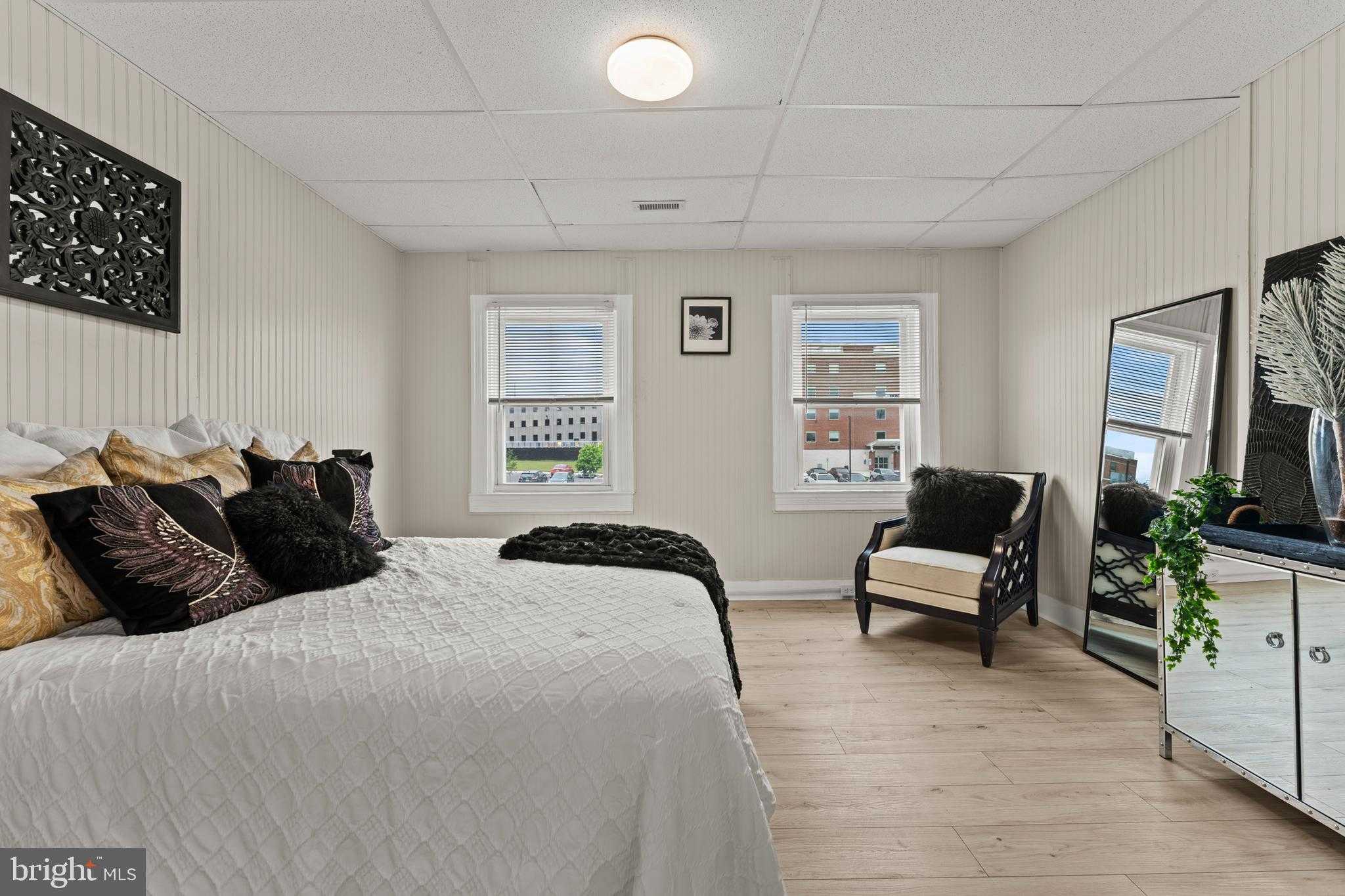 2022 W Fayette St photo 18