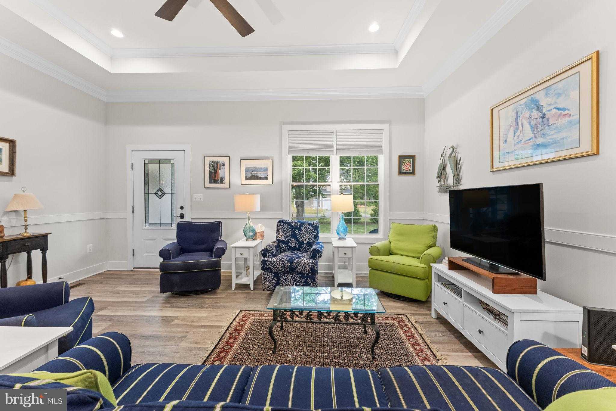 1016 Royal Way photo 4