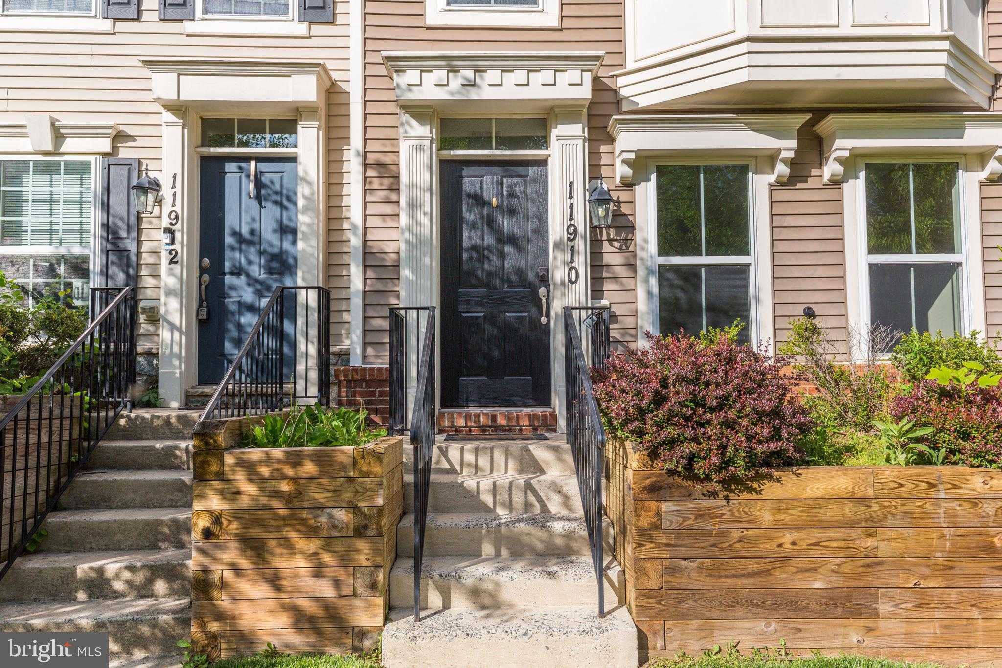 11910 Weybridge Ln photo 2