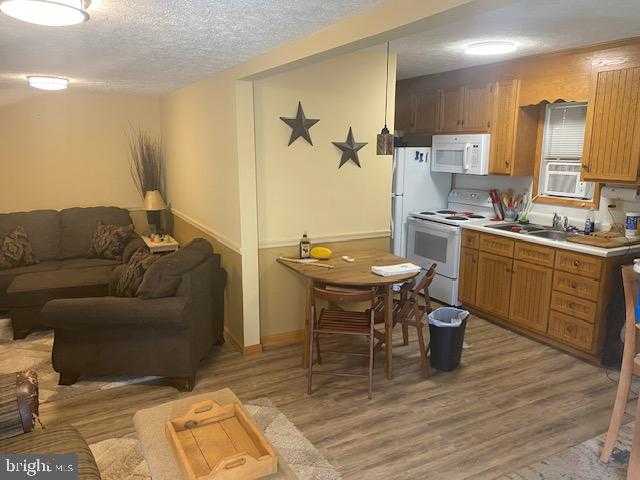 146 Airstream Dr photo 6