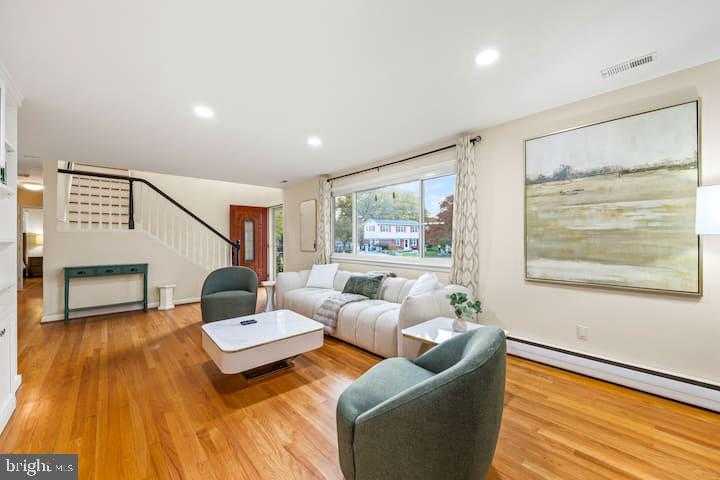 2617 N Stevens St photo 3