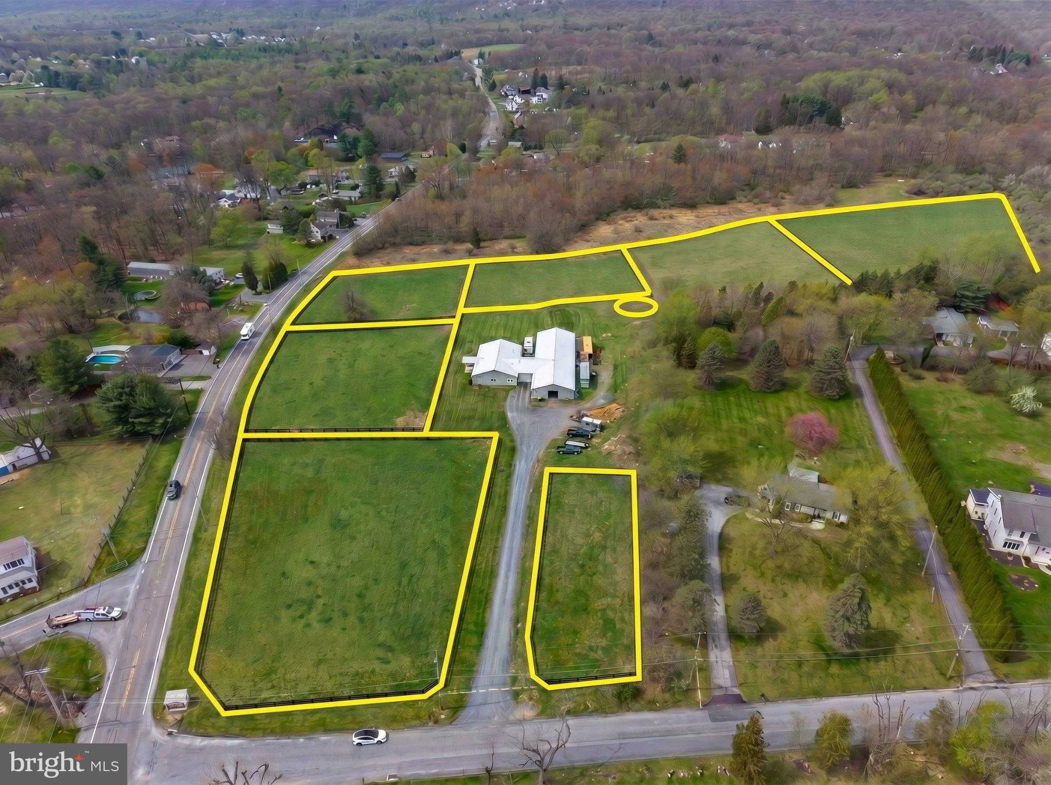 3670 N Dogwood Rd photo 2