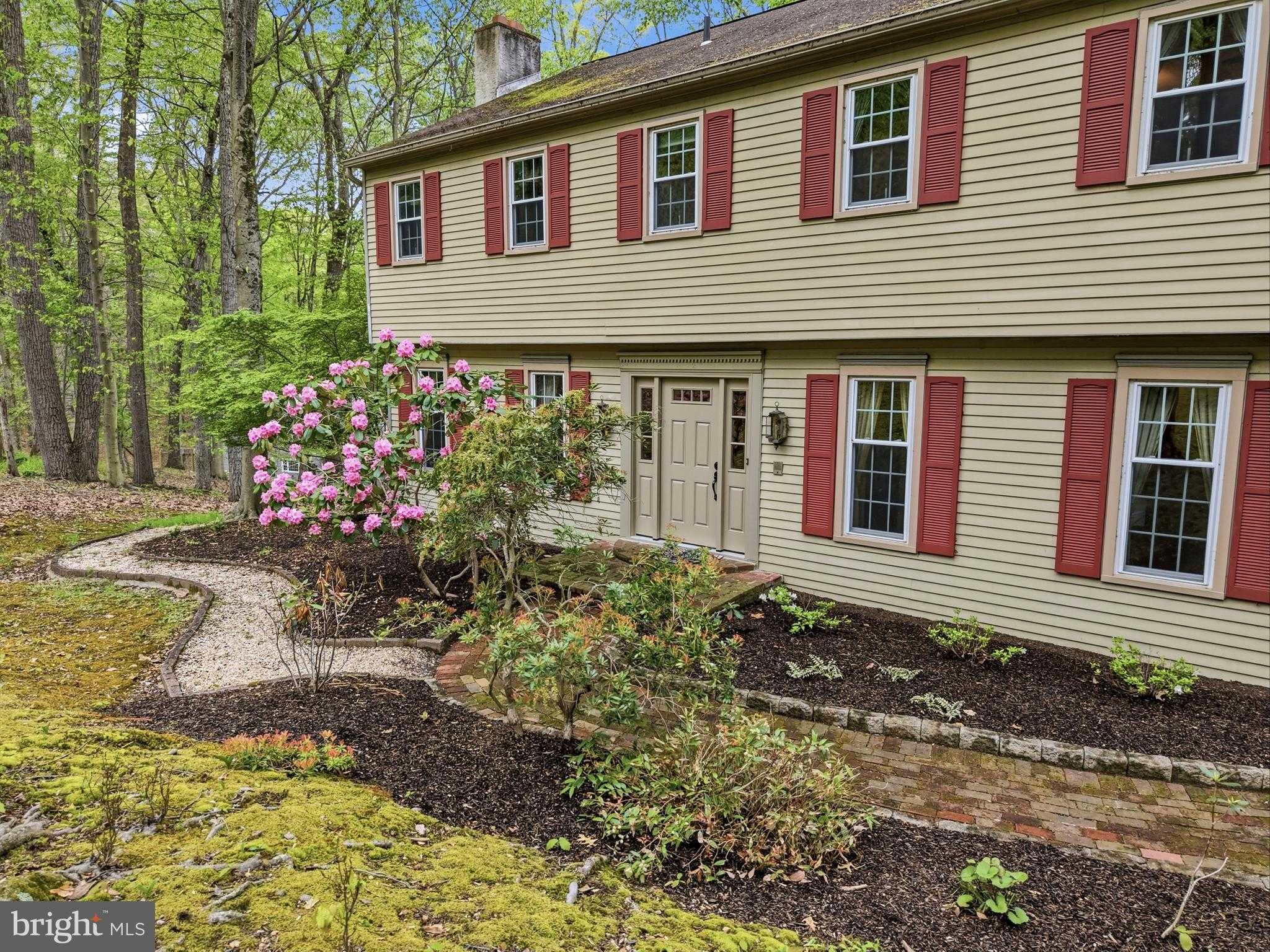 3858 Dogwood Ln photo 2