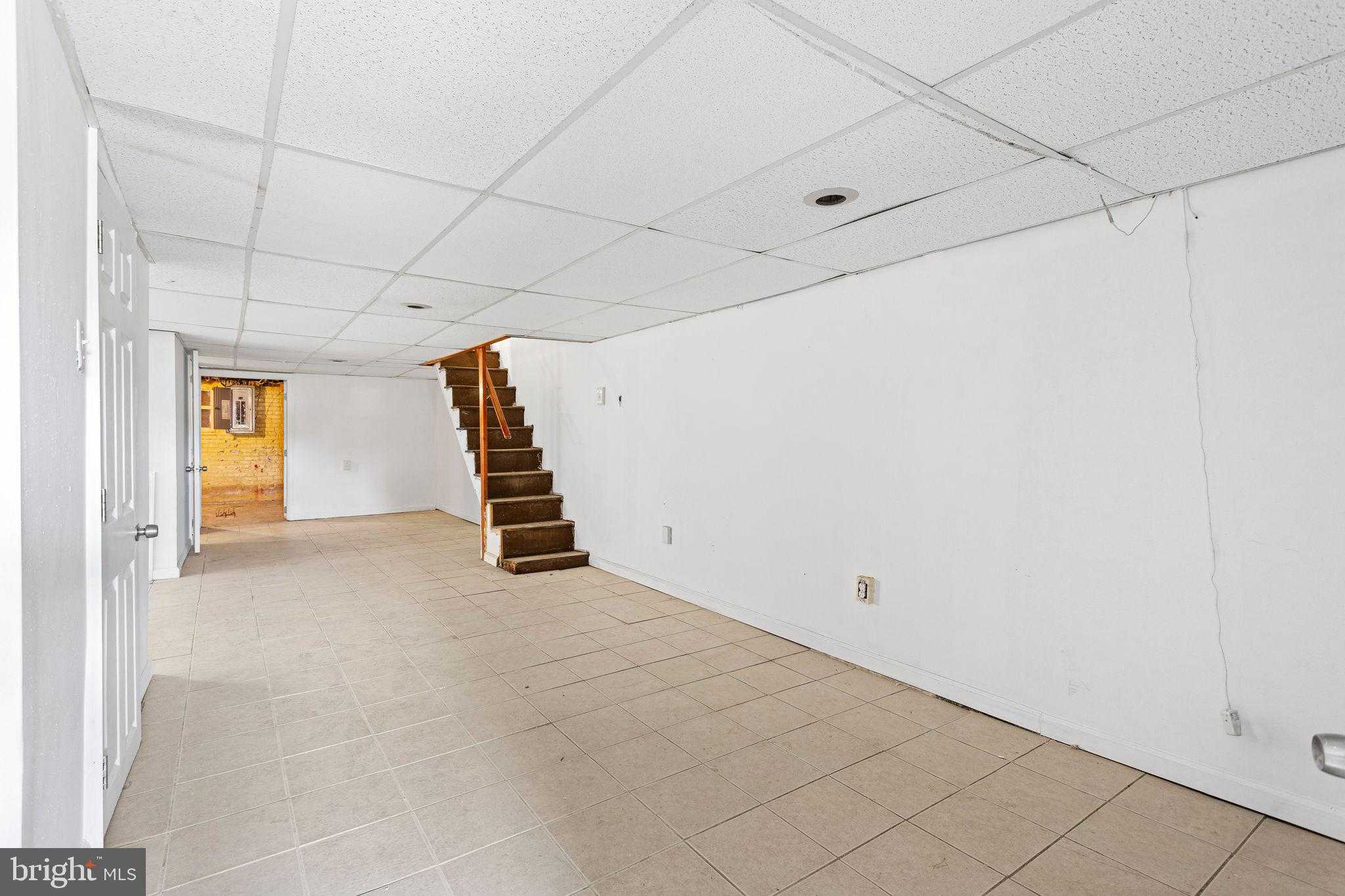 416 Pusey Ave photo 13