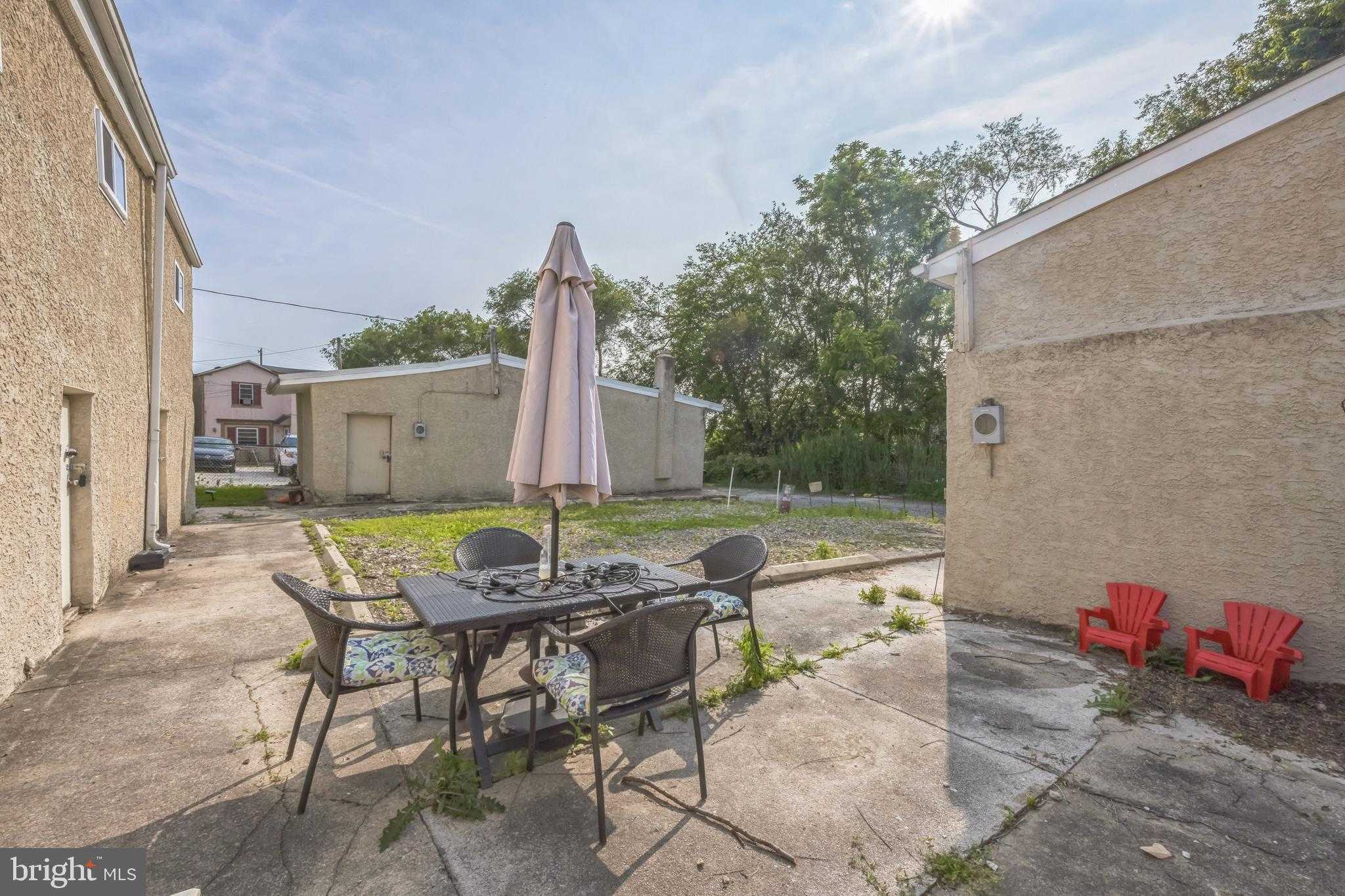 311 Jefferson St photo 5
