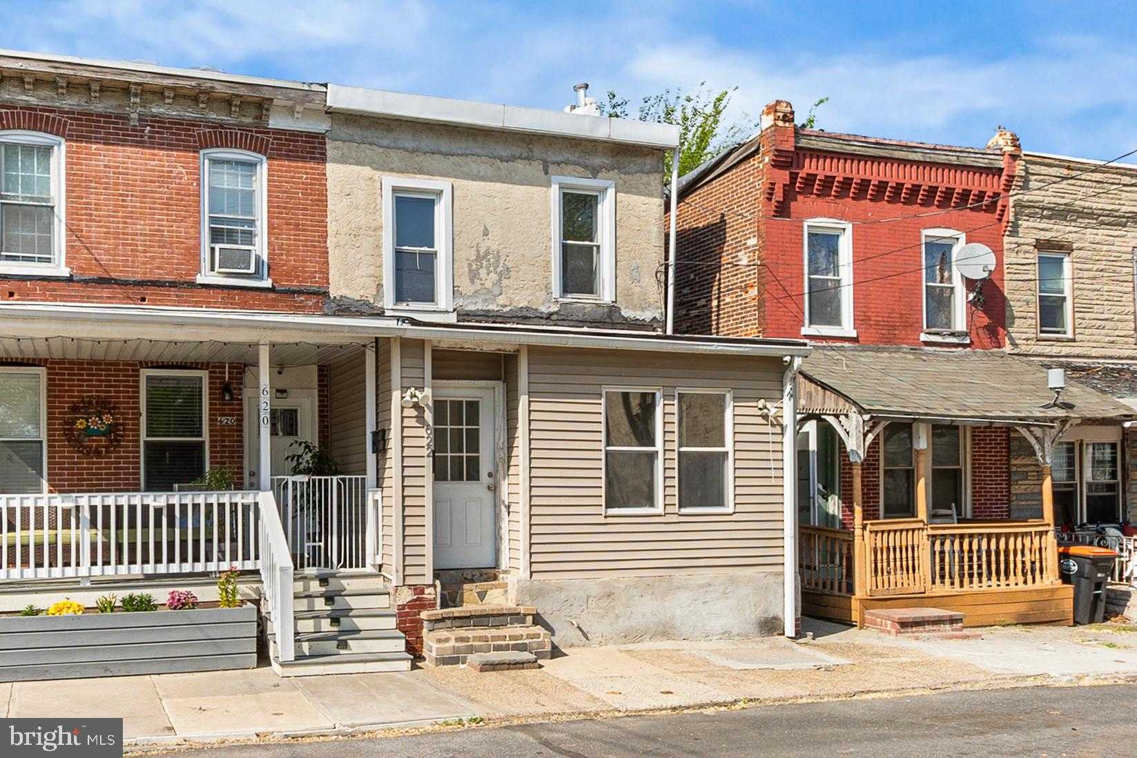 622 Green St photo 6