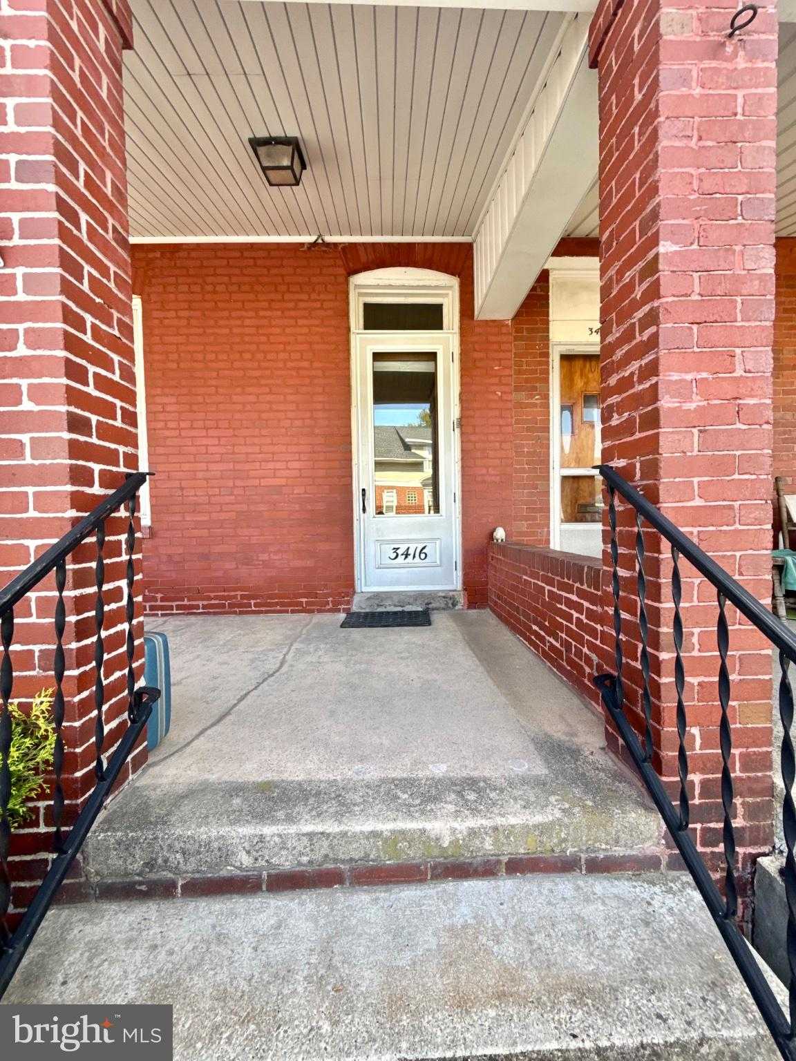 3416 Montclare St photo 2