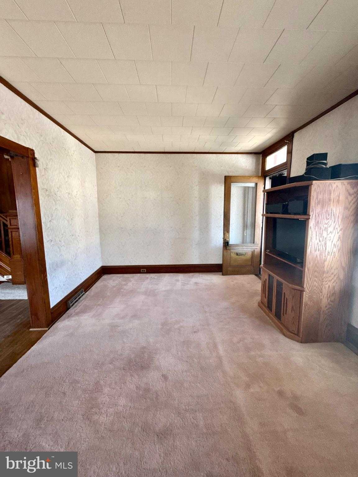 3416 Montclare St photo 5