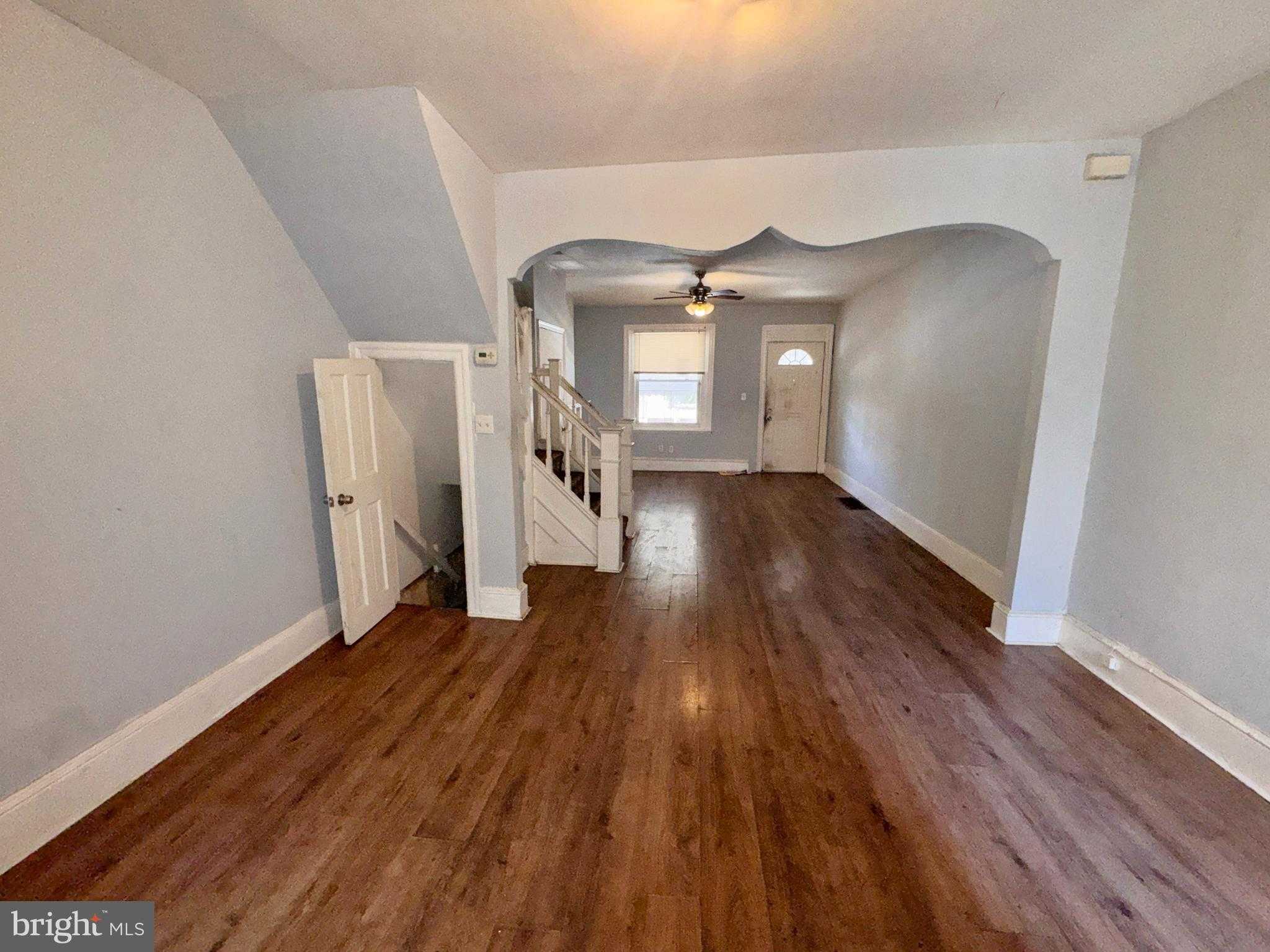 314 N Robinson St photo 5