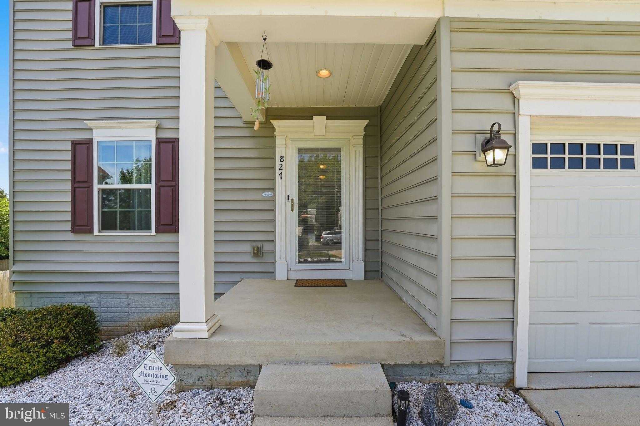 827 Fairwood Dr photo 4