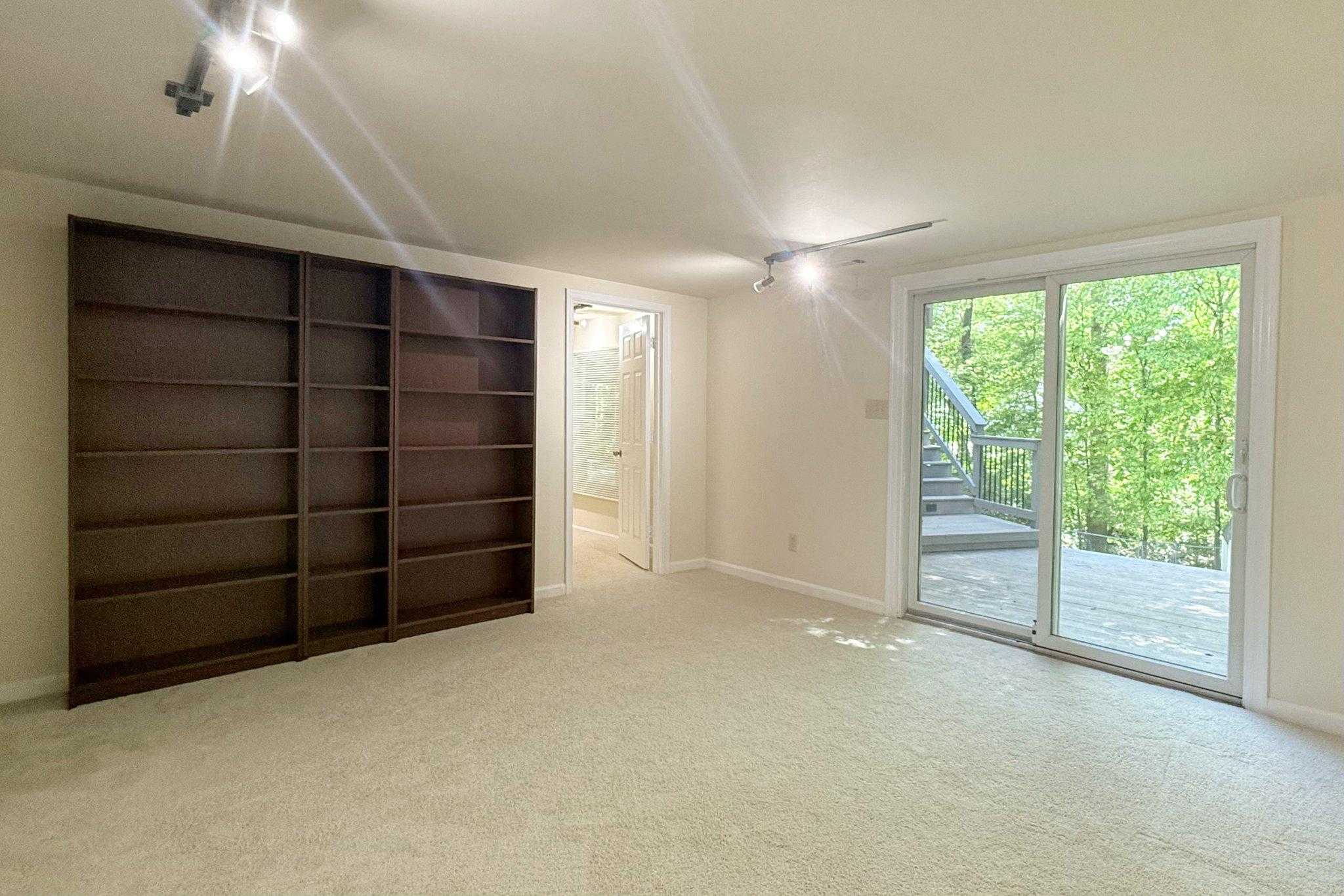 100 James Dr SW photo 22