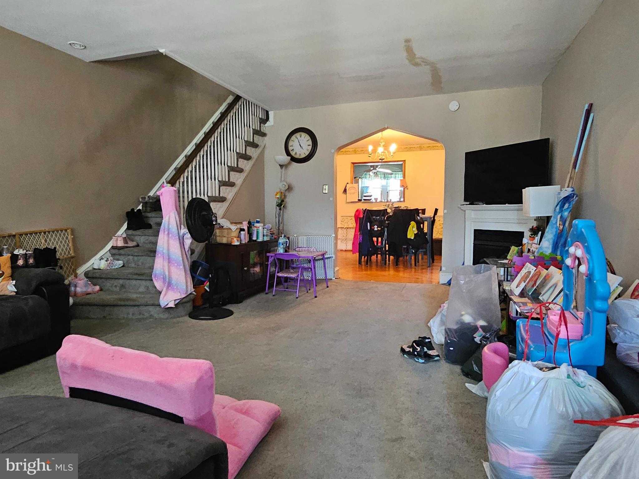 3019 Knorr St photo 3