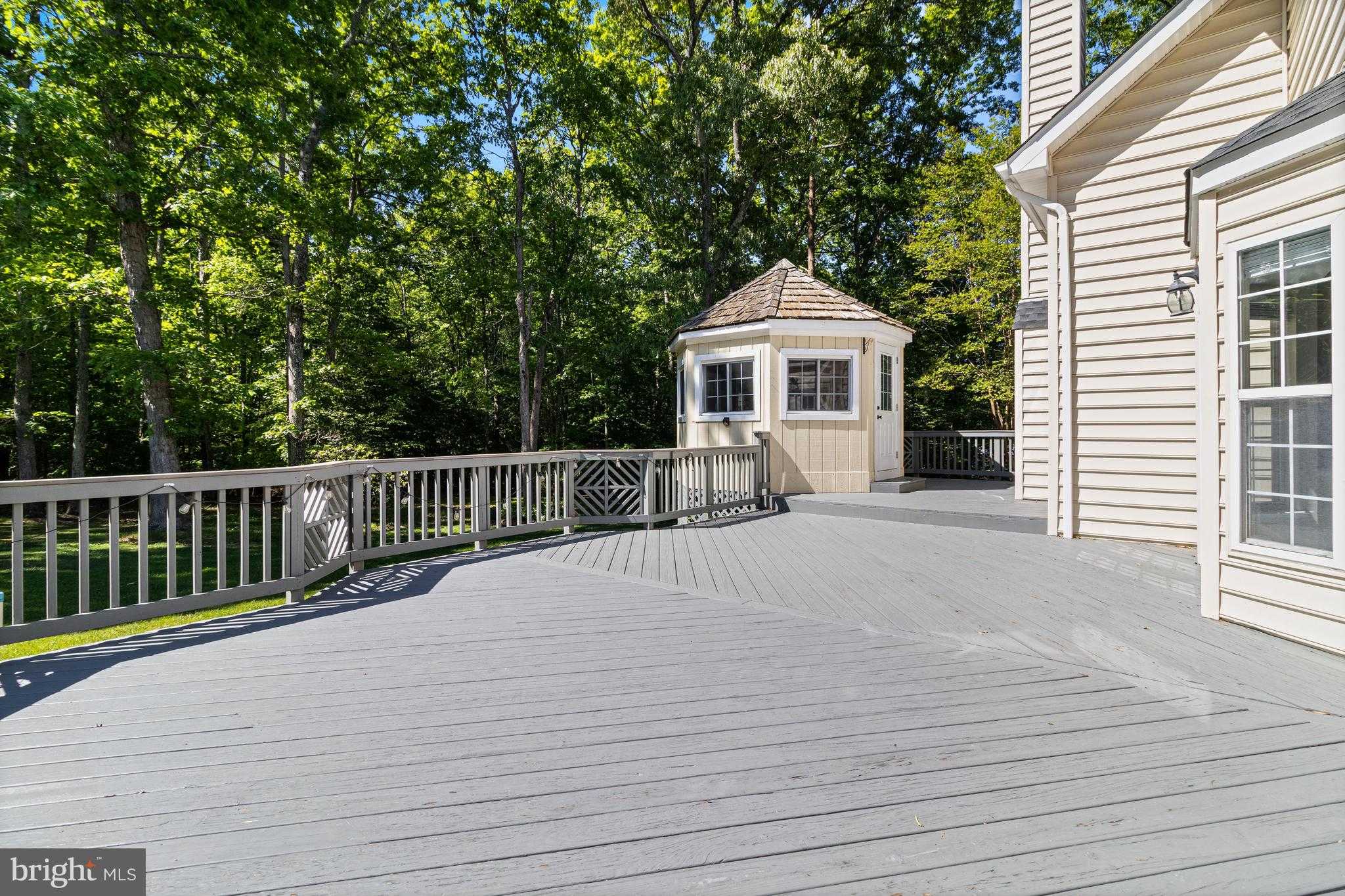 8875 Locust Grove Dr photo 22