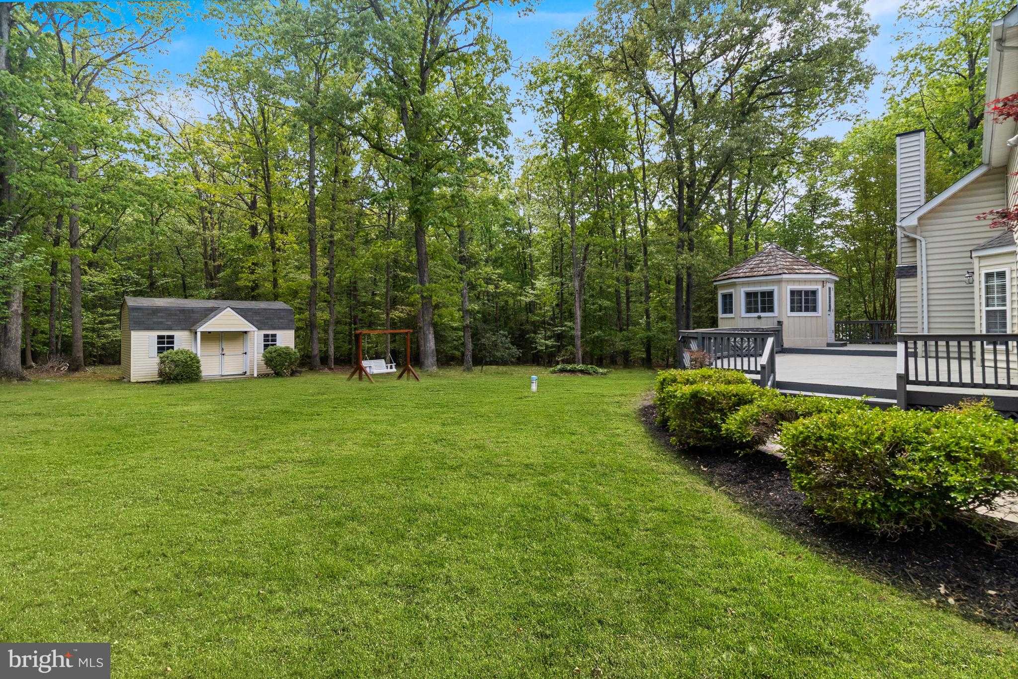 8875 Locust Grove Dr photo 24