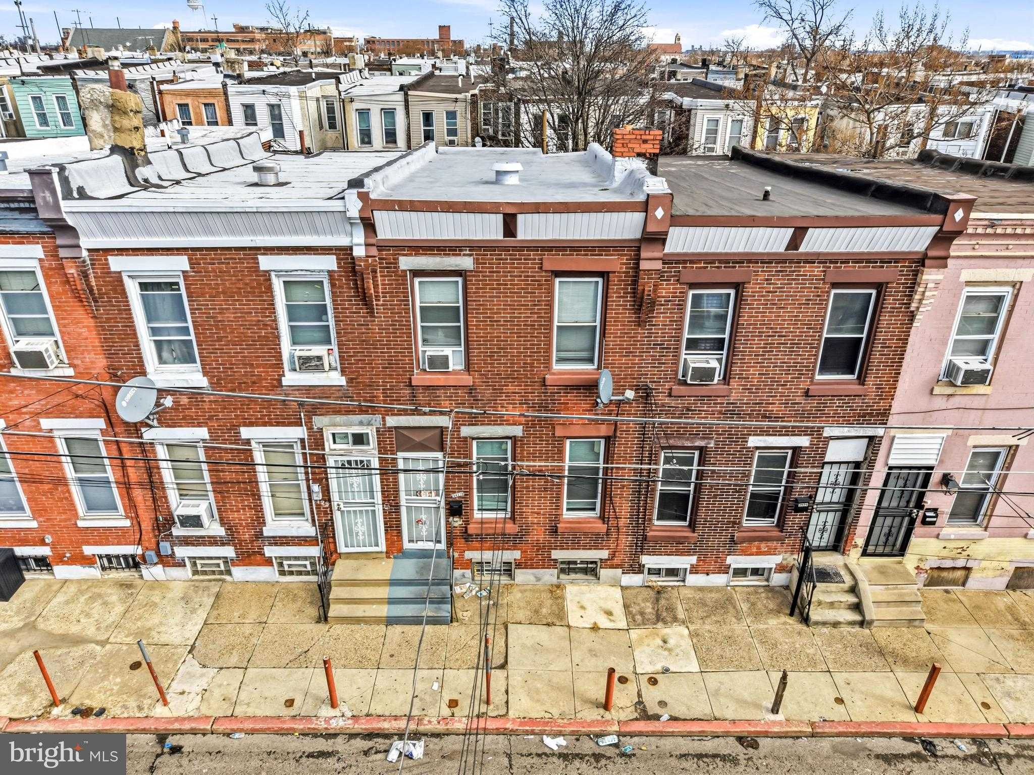 3427 N Lee St photo 1