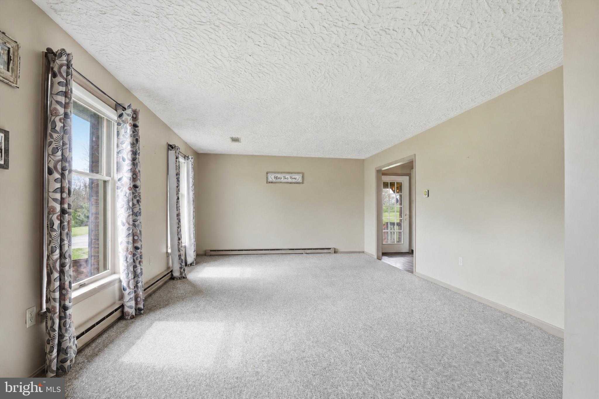 2847 Roosevelt Ave photo 12
