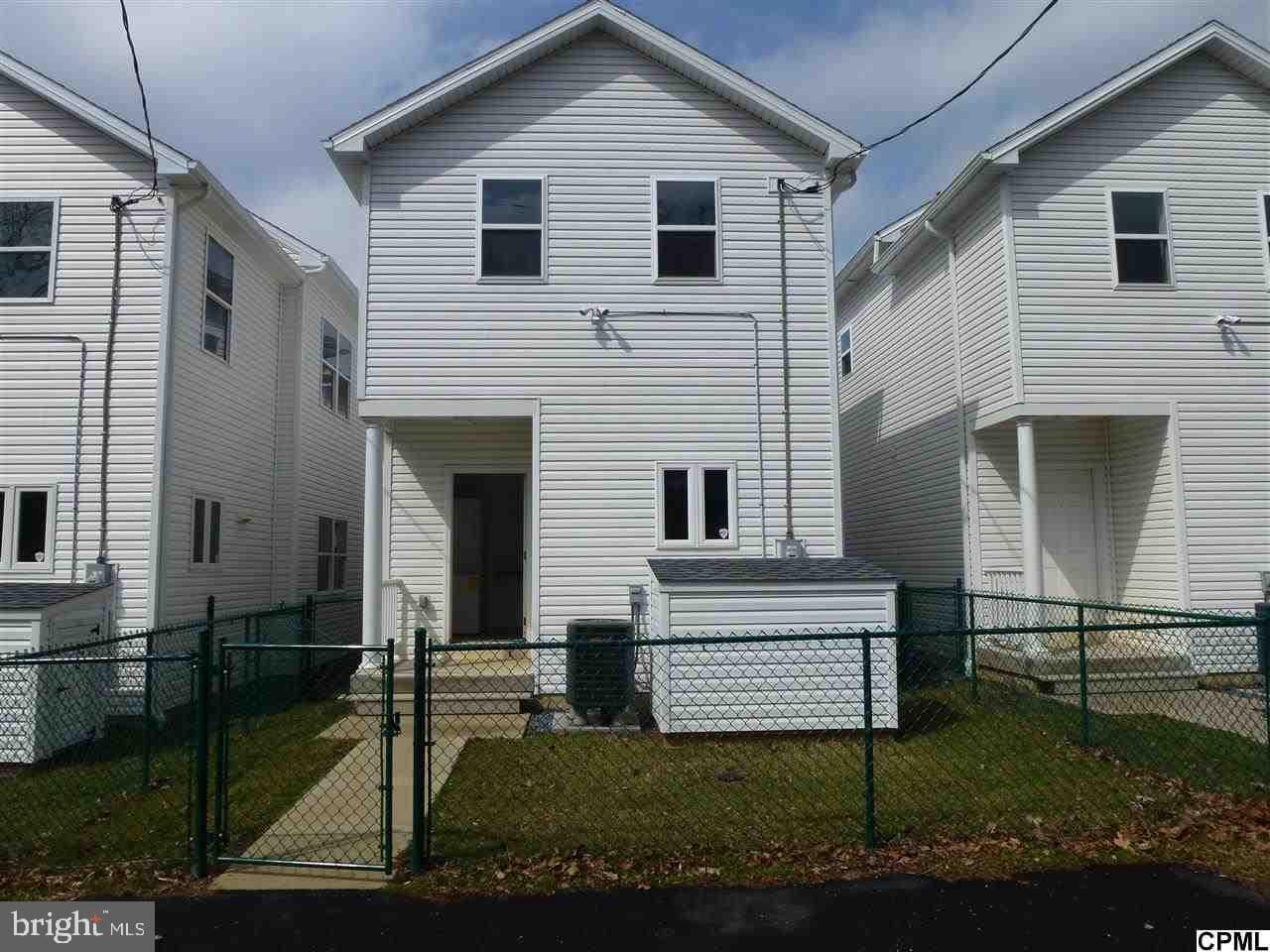 1521 Swatara Street photo 6