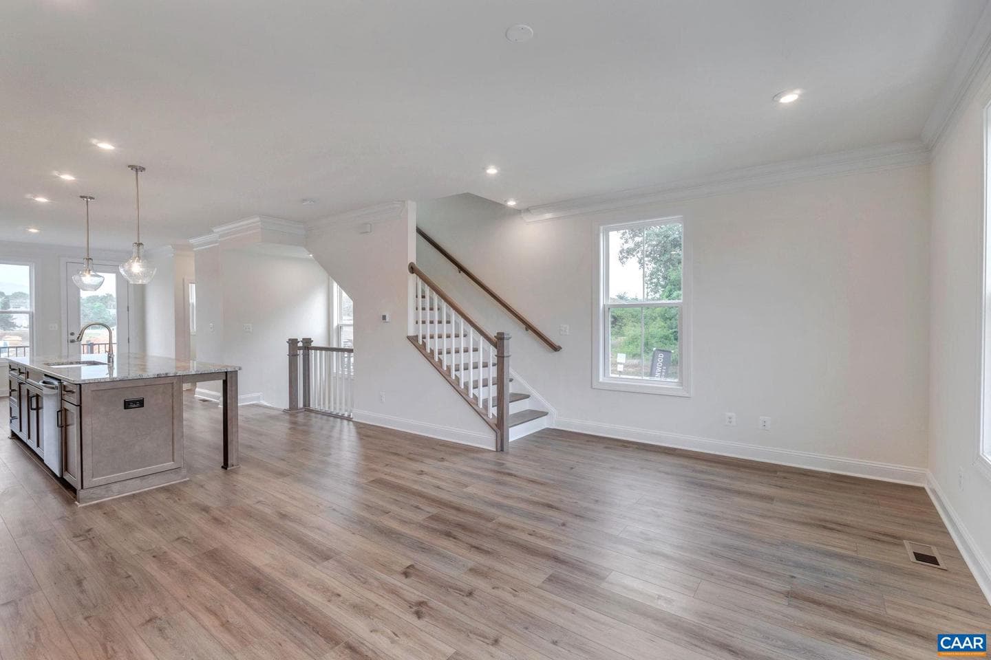 2066 Meyers Way photo 20
