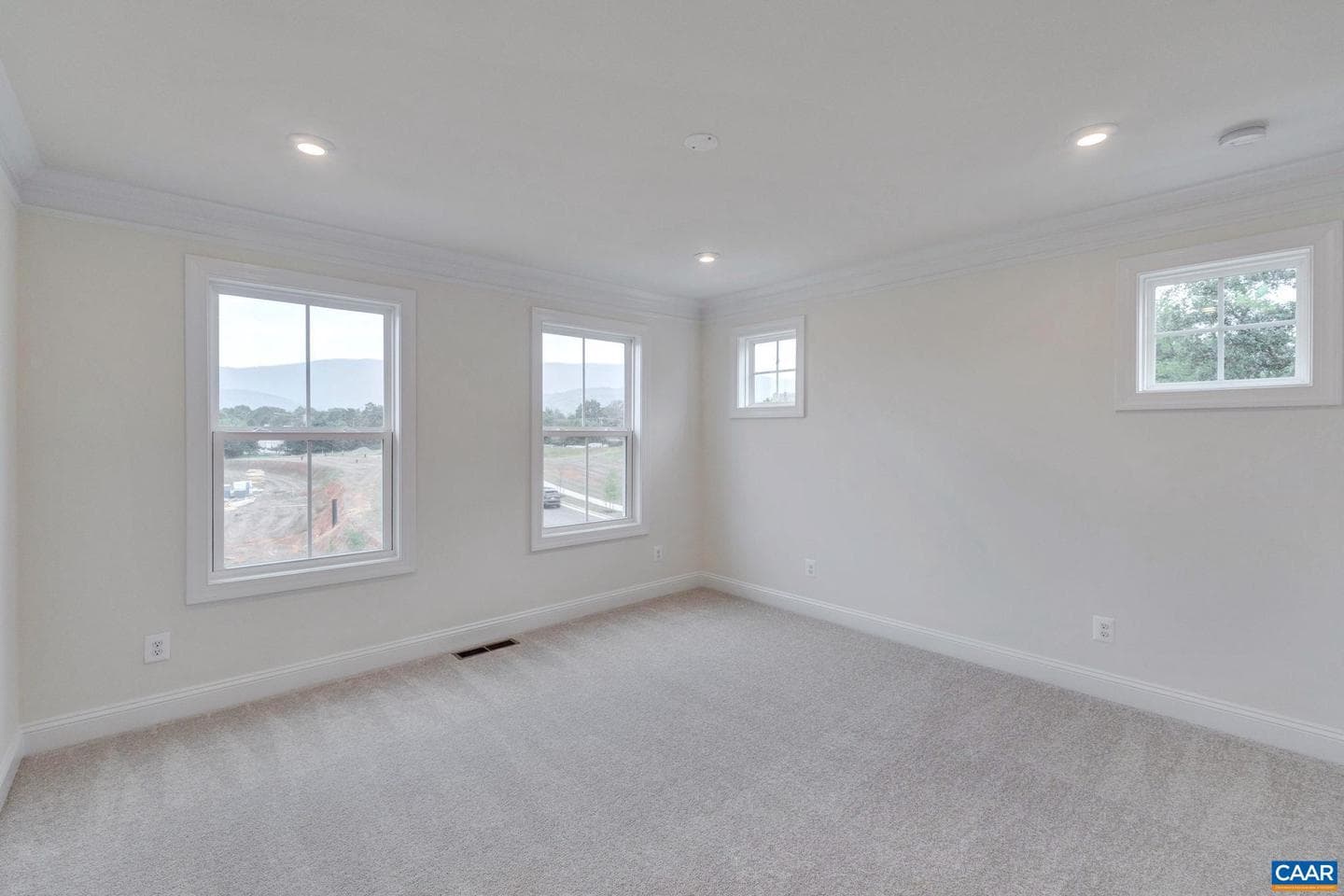 2066 Meyers Way photo 23