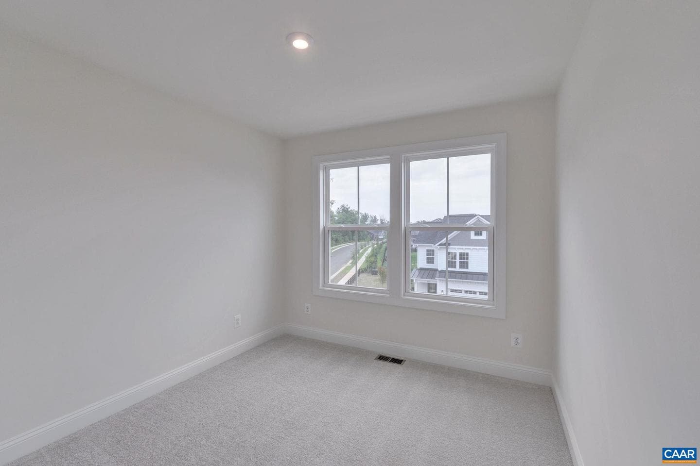 2066 Meyers Way photo 32