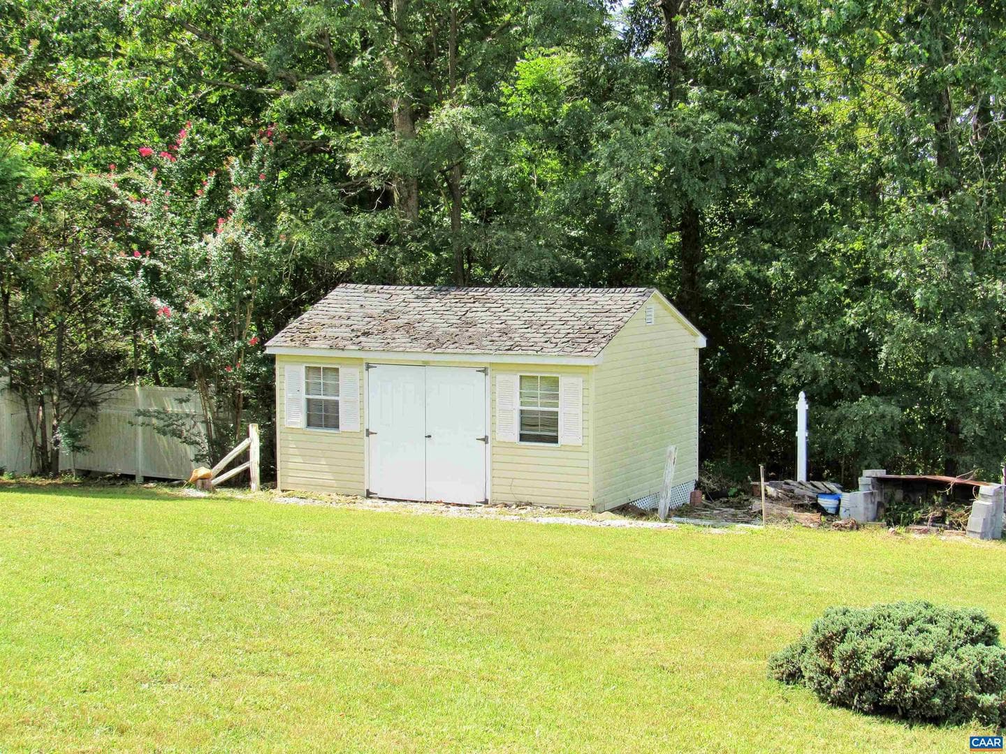 363 Village Rd photo 21