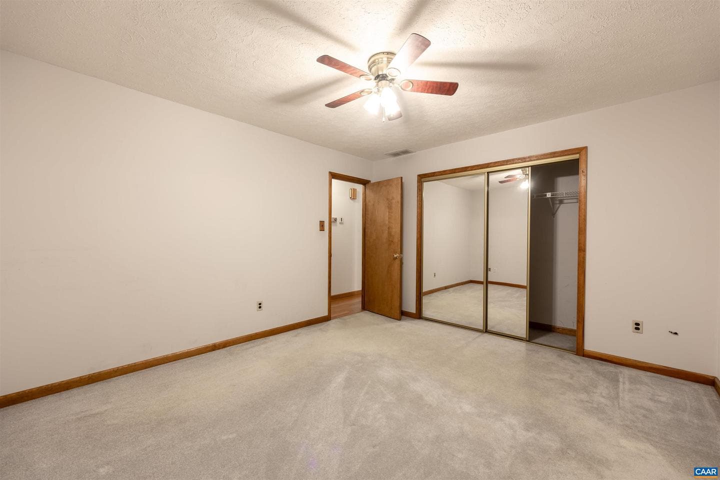 210 Pasture Ln photo 16